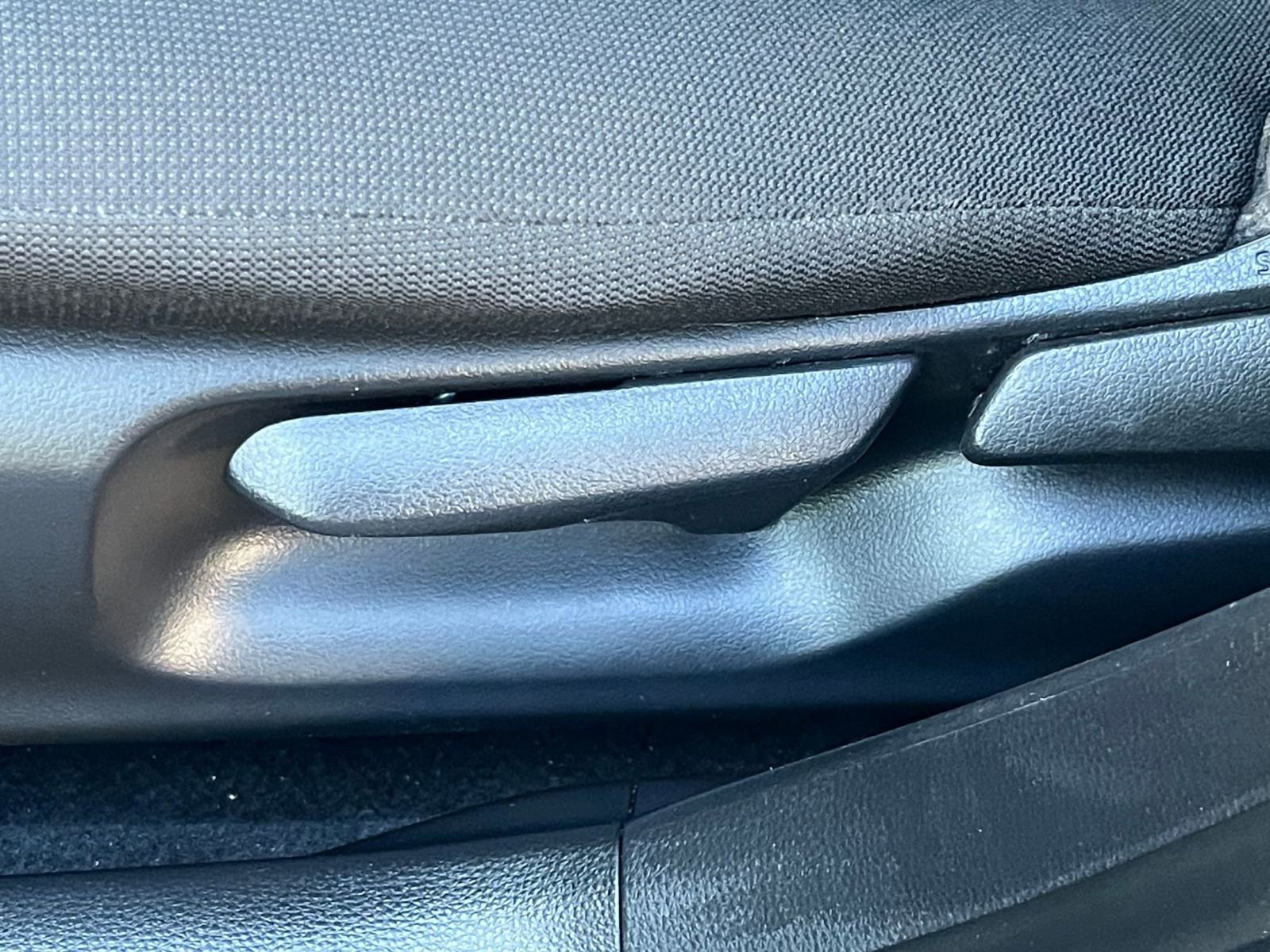 Thumbnail: 2025 Toyota Corolla - 23