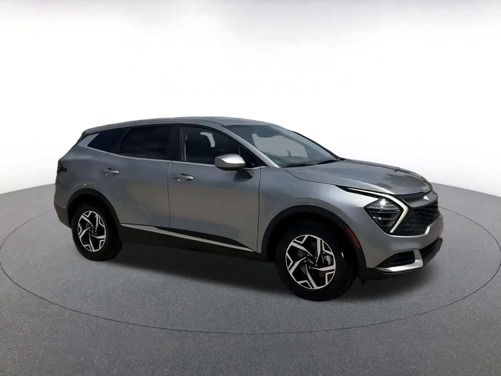2024 Kia Sportage LX 2