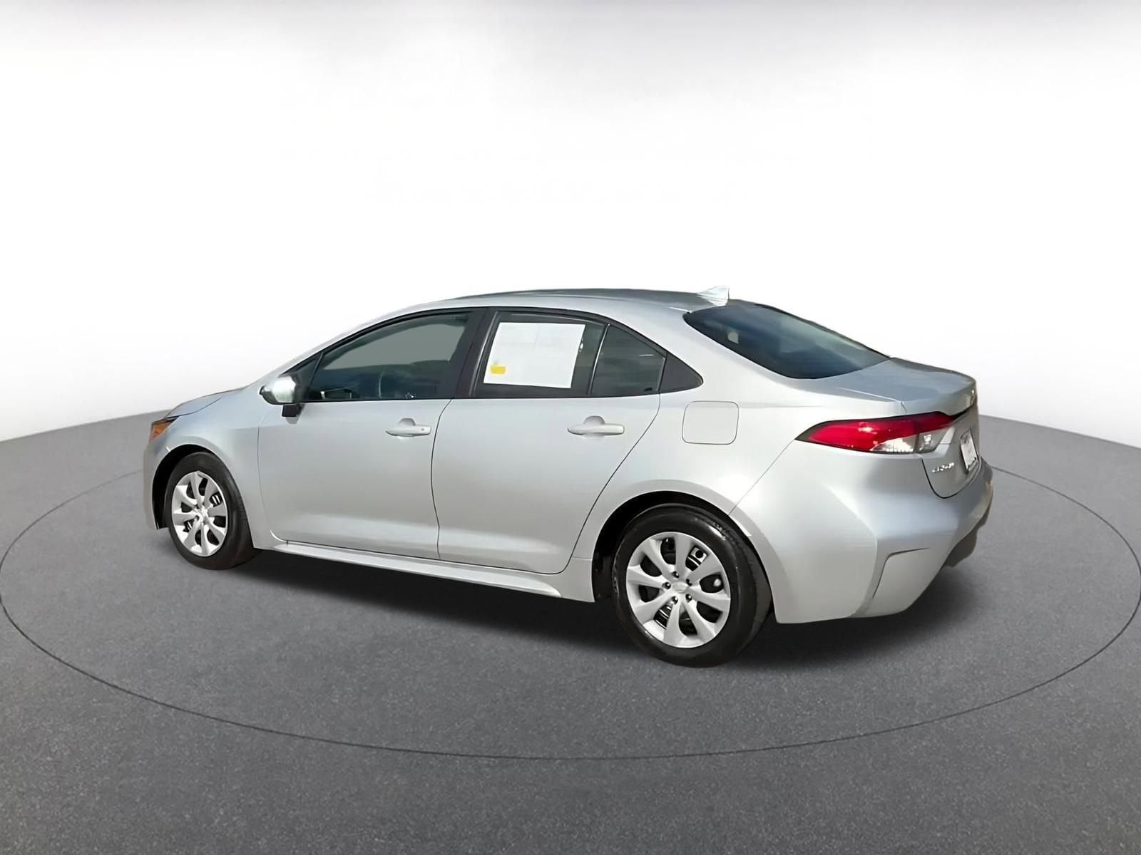 Thumbnail: 2025 Toyota Corolla - 10