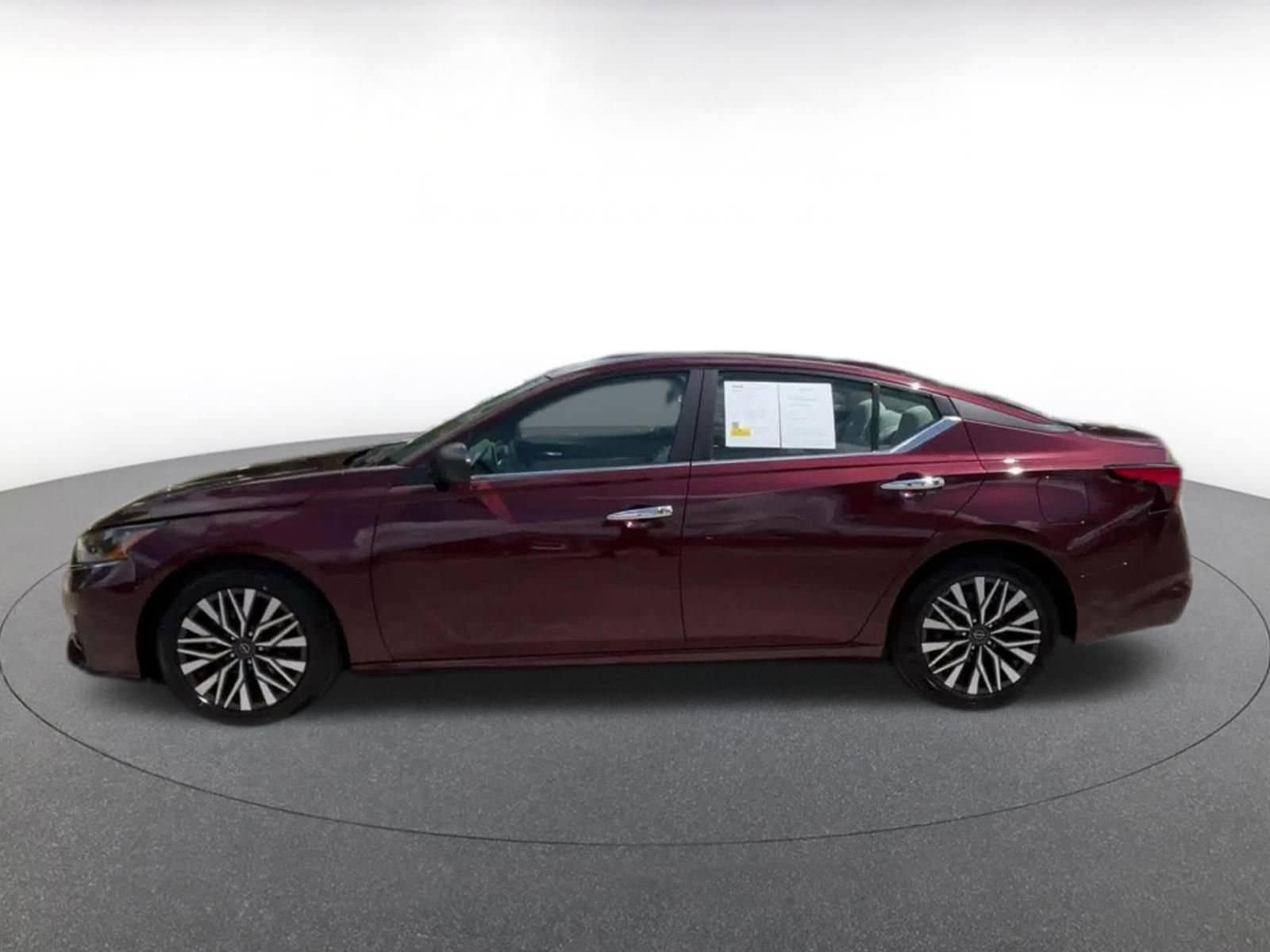 Thumbnail: 2025 Nissan Altima - 9