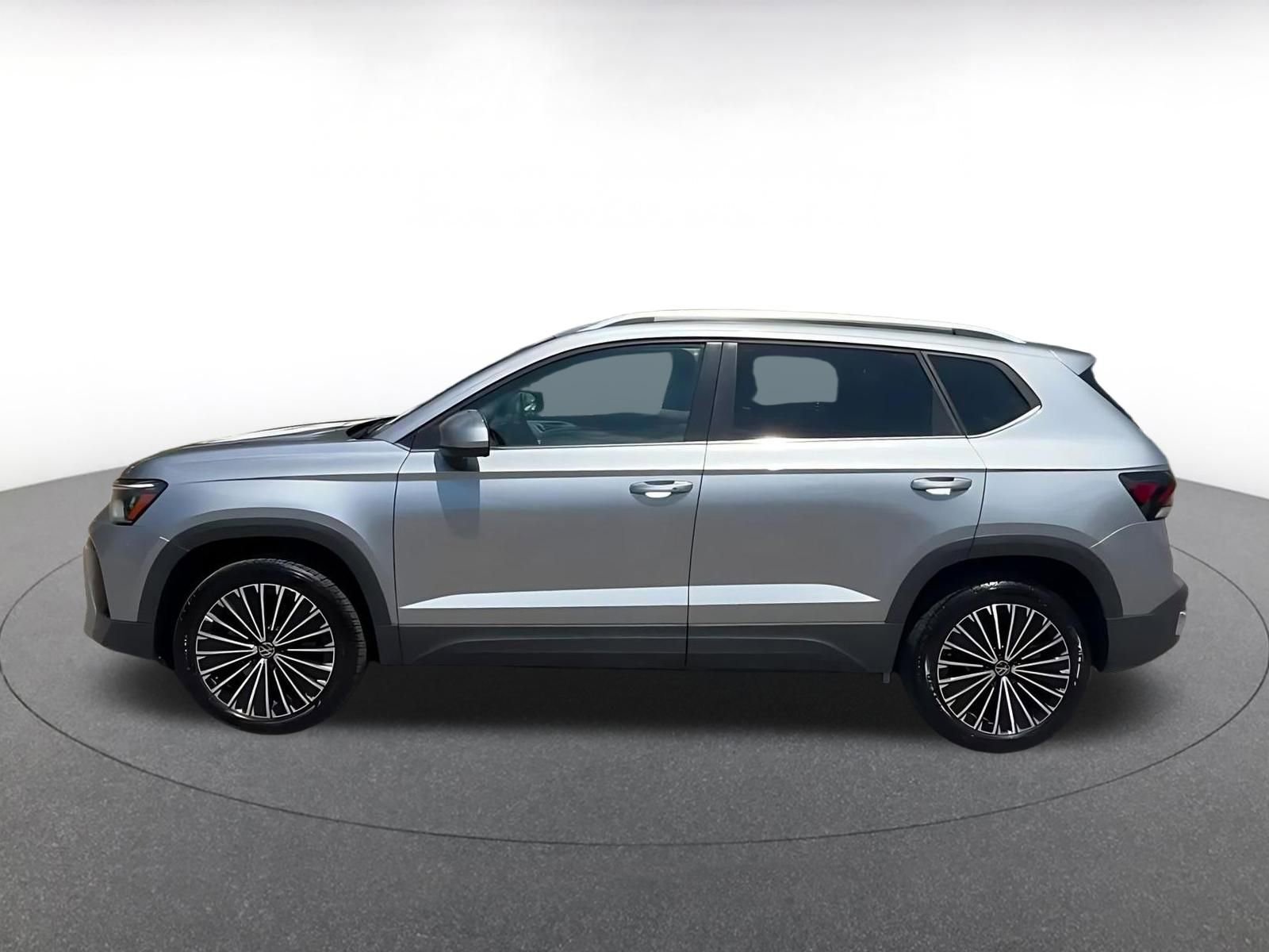 Thumbnail: 2025 Volkswagen Taos - 9