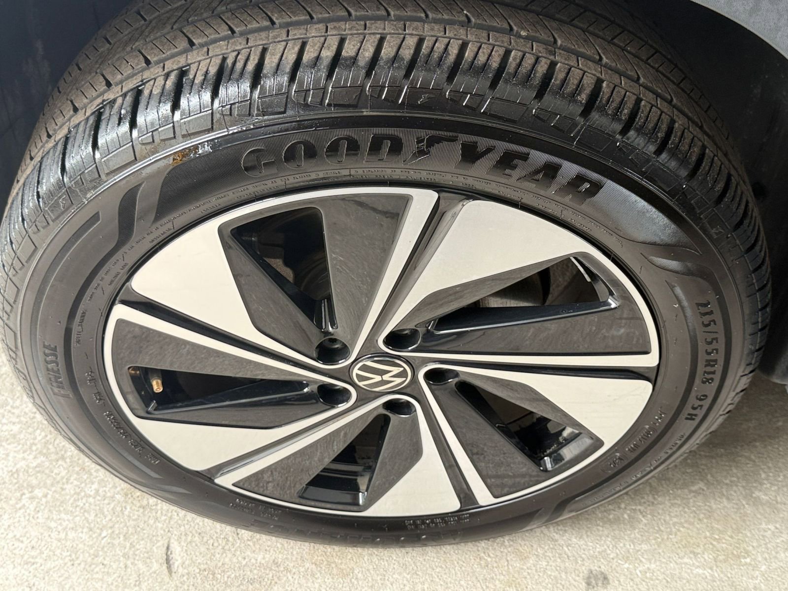 Thumbnail: 2025 Volkswagen Taos - 30