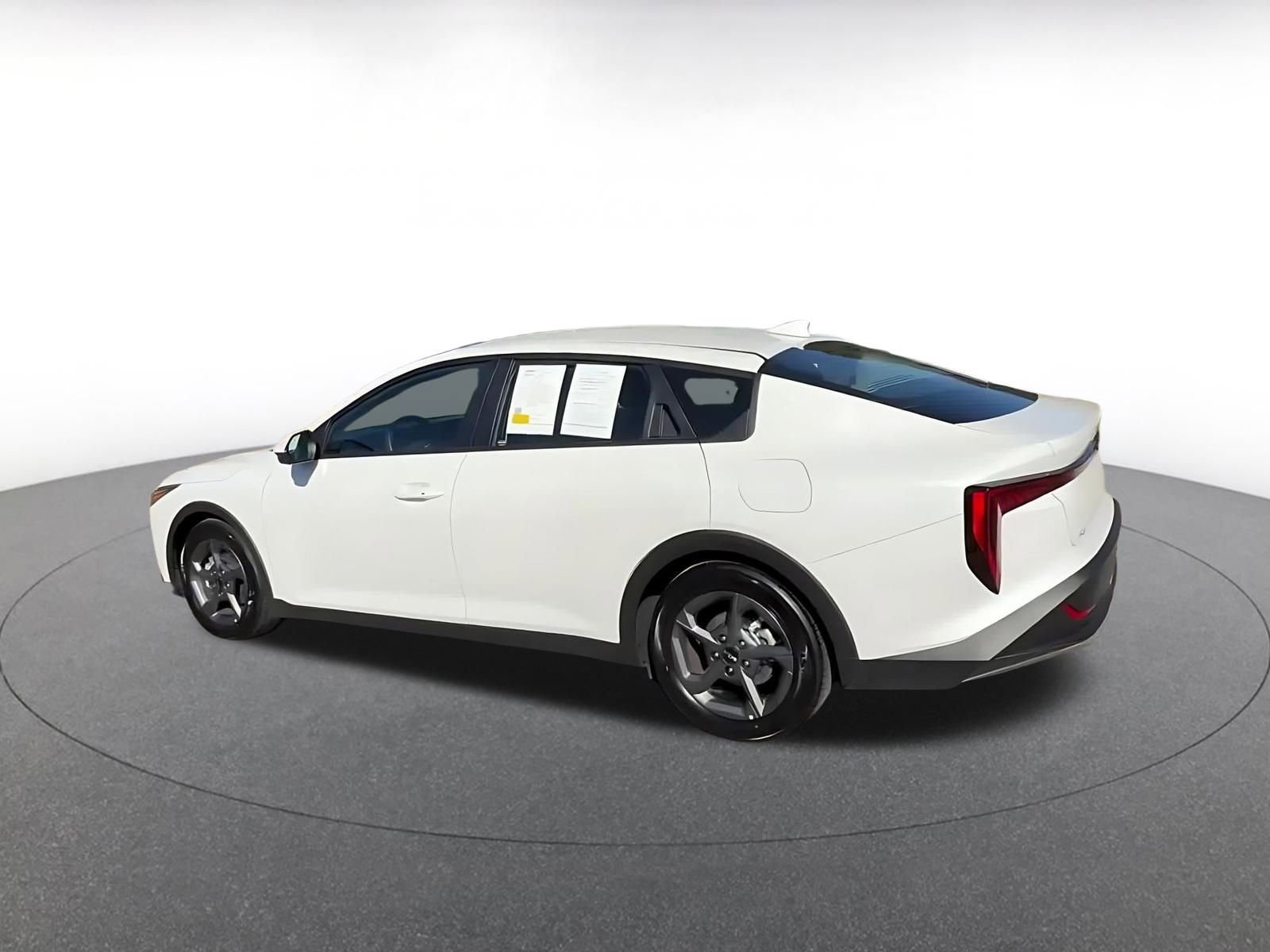 Thumbnail: 2025 Kia K4 - 10