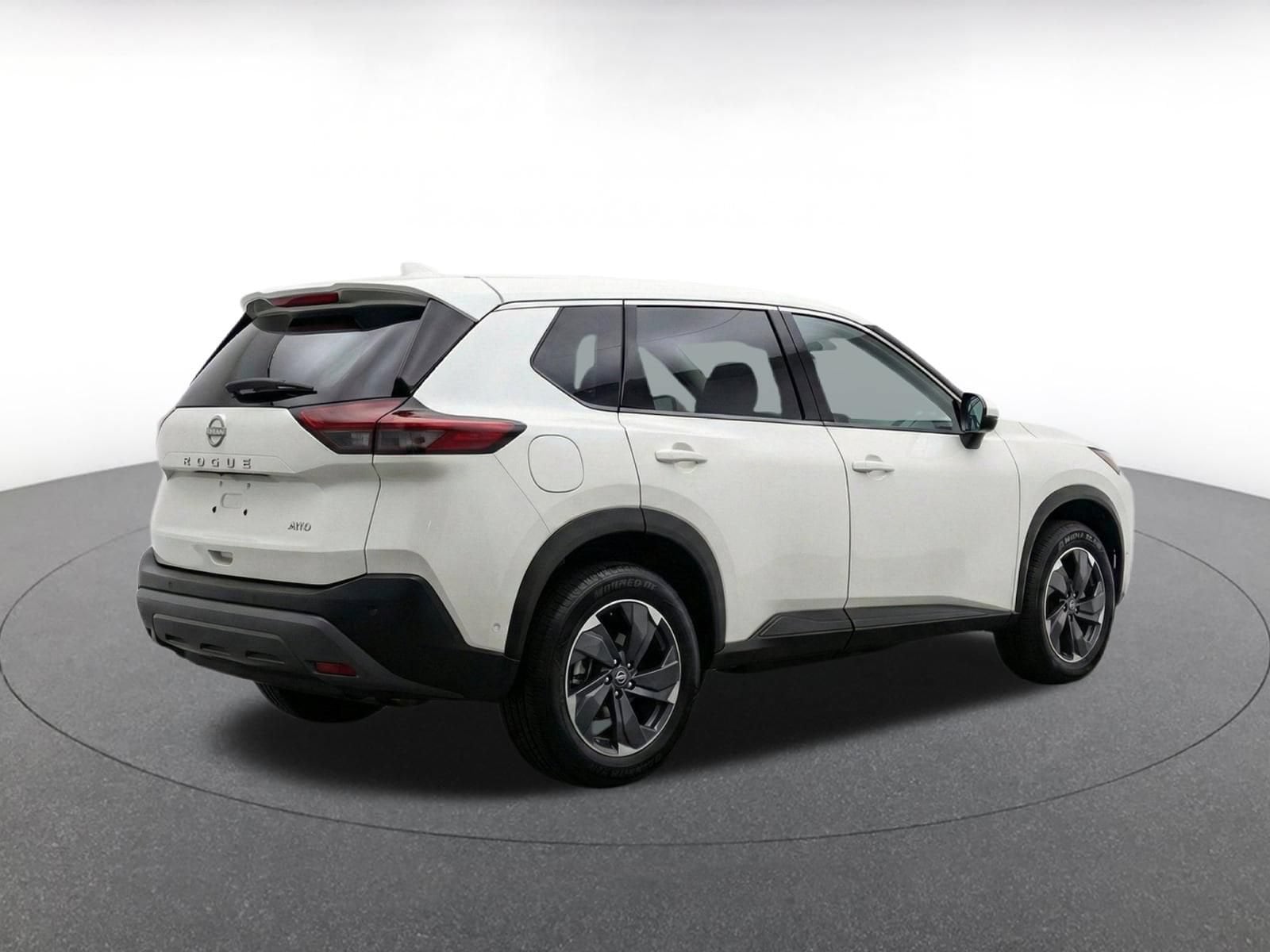 Thumbnail: 2025 Nissan Rogue - 9