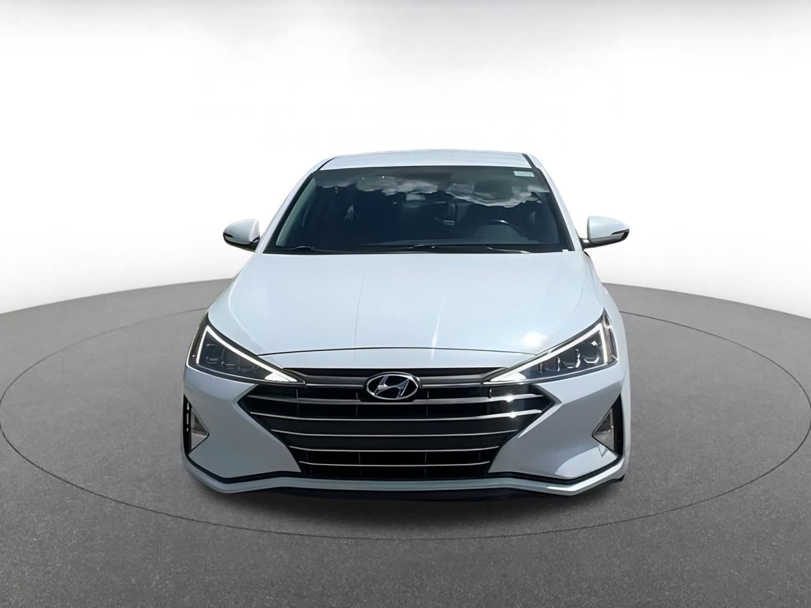 Thumbnail: 2020 Hyundai Elantra - 3