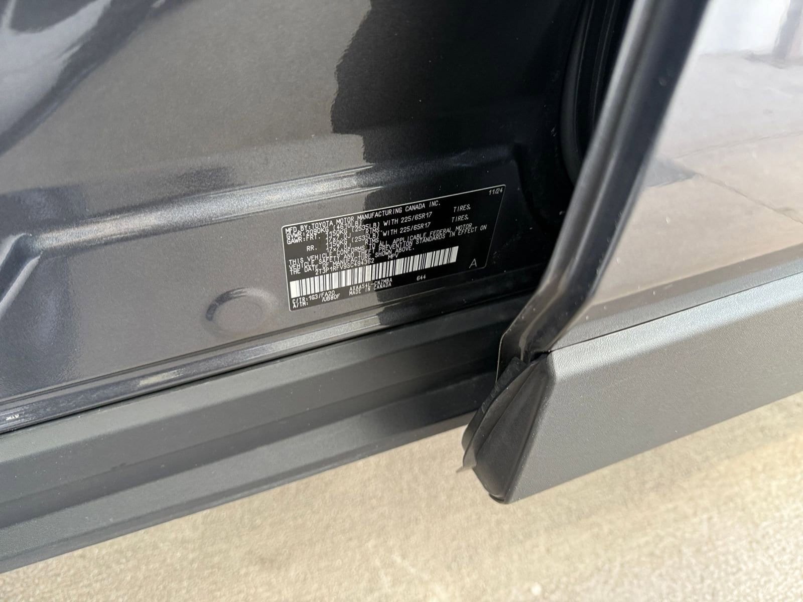 Thumbnail: 2025 Toyota RAV4 - 29