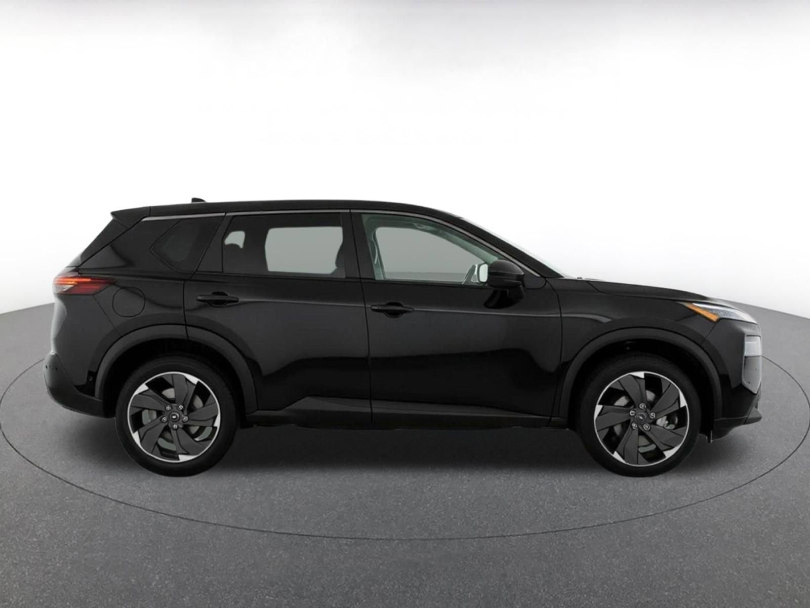 Thumbnail: 2025 Nissan Rogue - 10