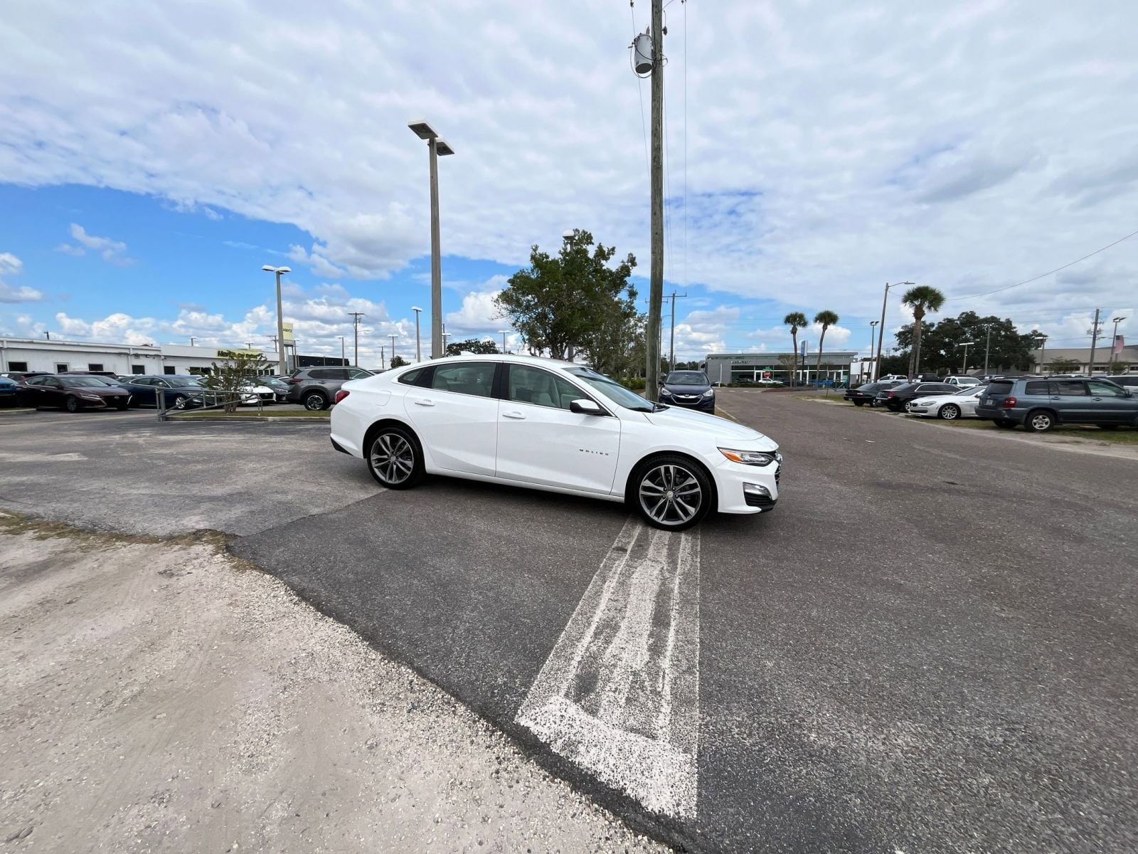 Thumbnail: 2024 Chevrolet Malibu - 16