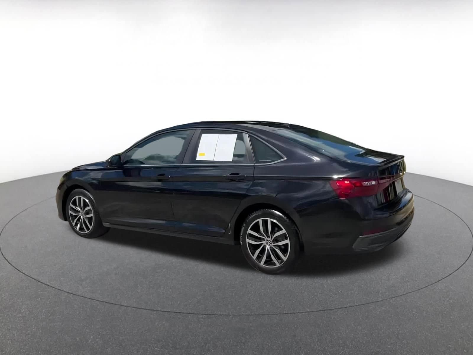 Thumbnail: 2025 Volkswagen Jetta - 9