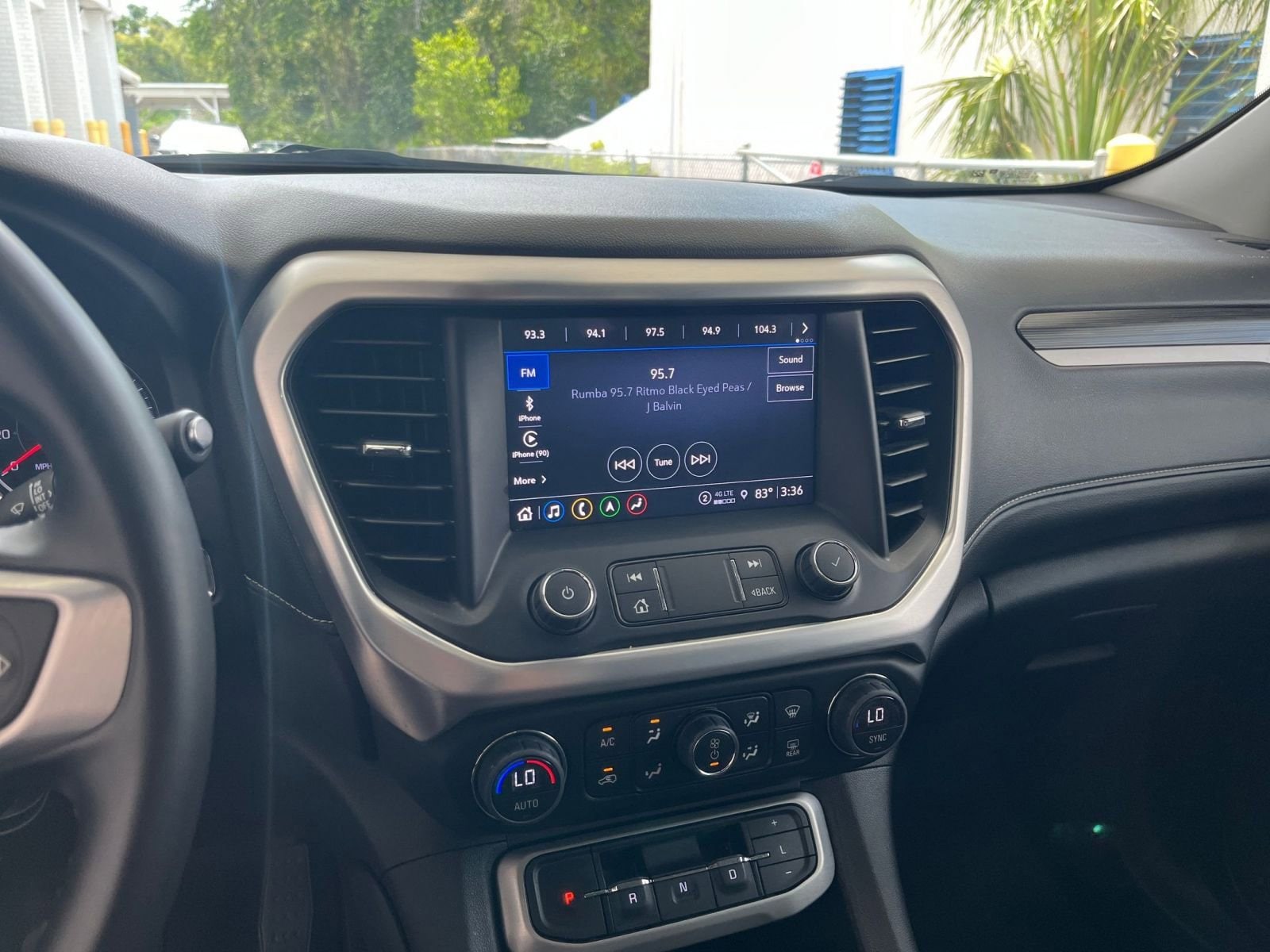 Thumbnail: 2023 GMC Acadia - 18