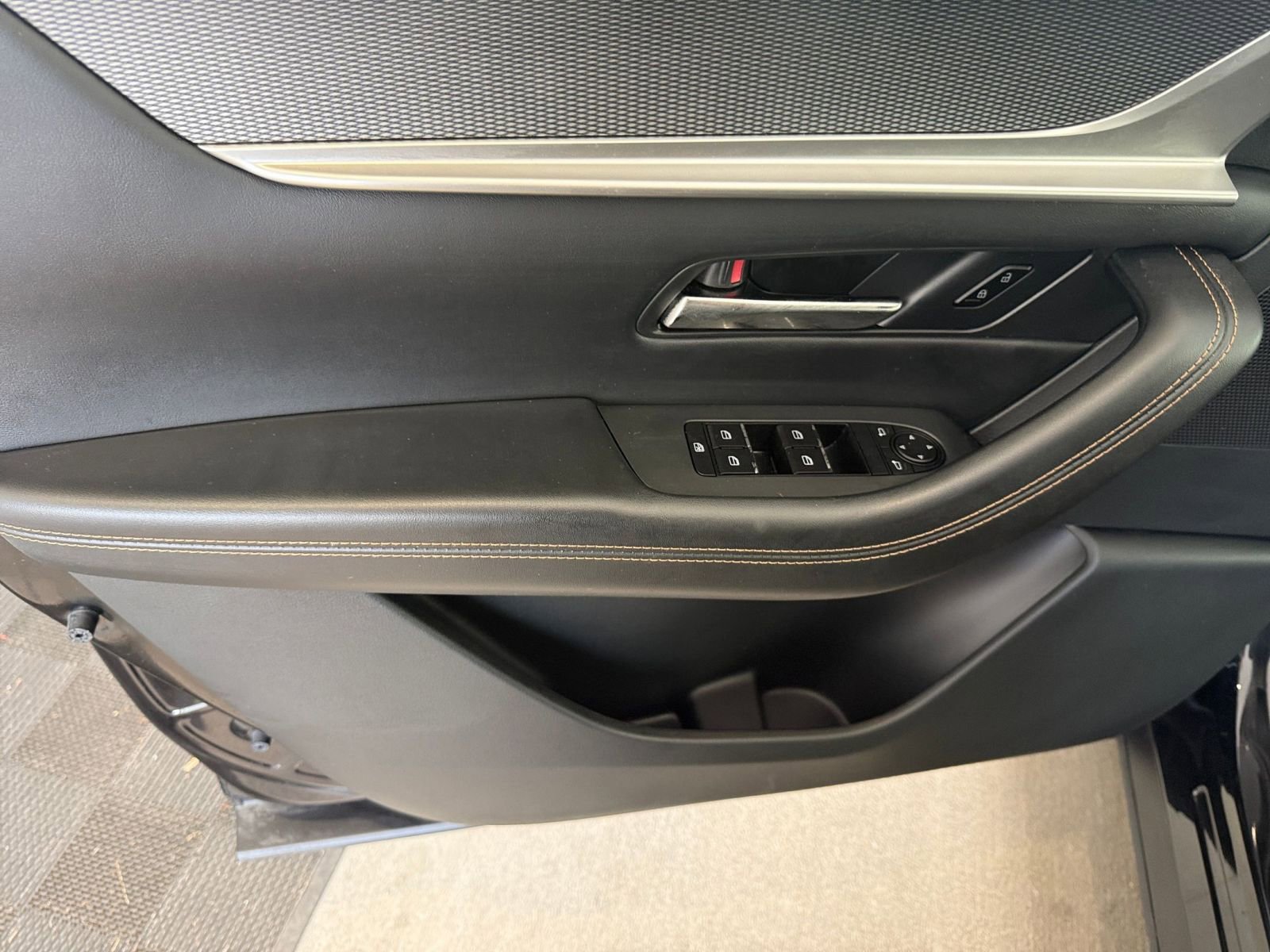 Thumbnail: 2025 Mazda CX-70 - 20