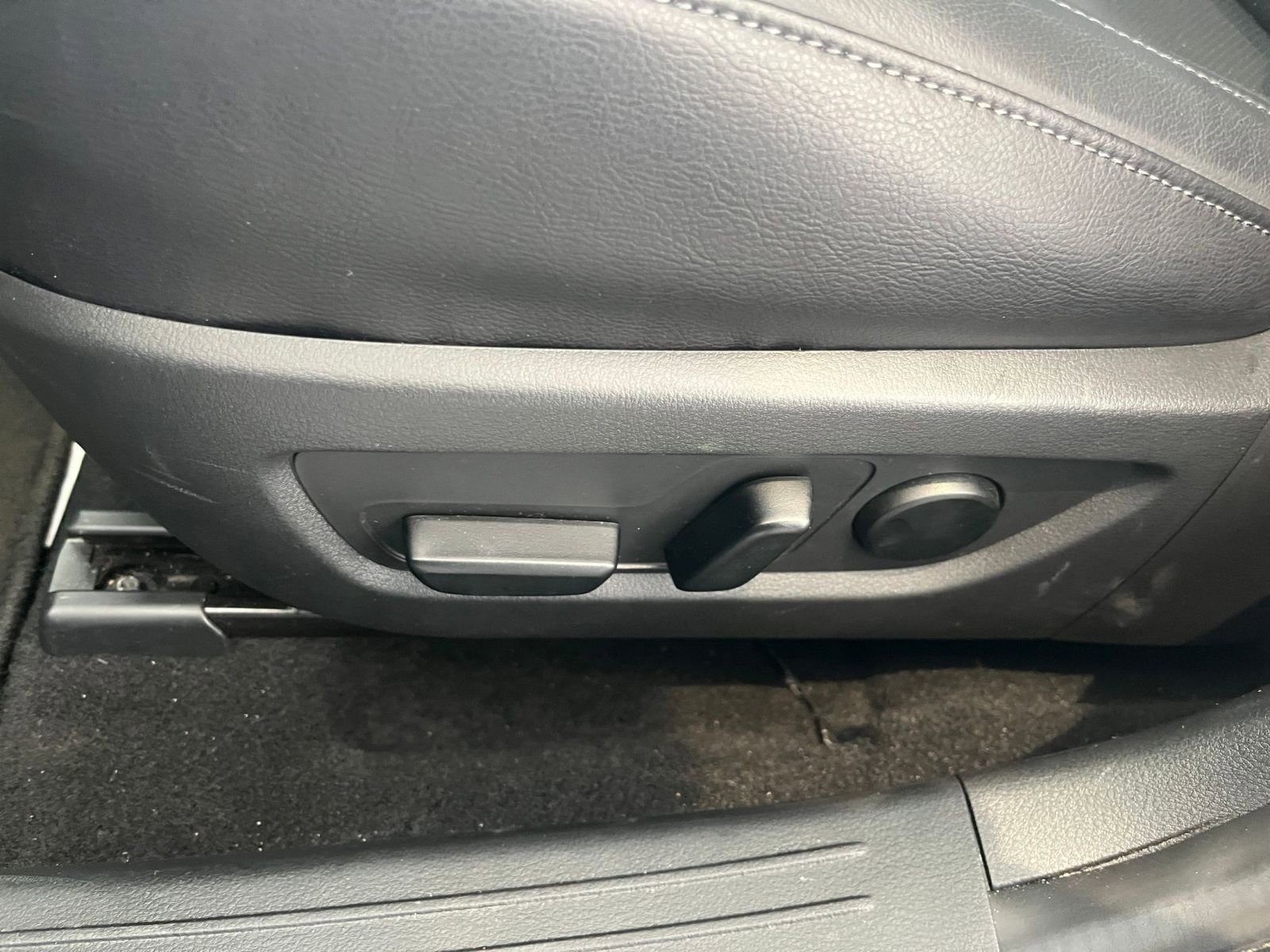 Thumbnail: 2025 Mazda CX-50 - 22