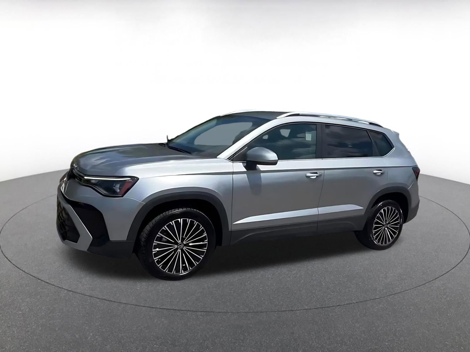 Thumbnail: 2025 Volkswagen Taos - 8