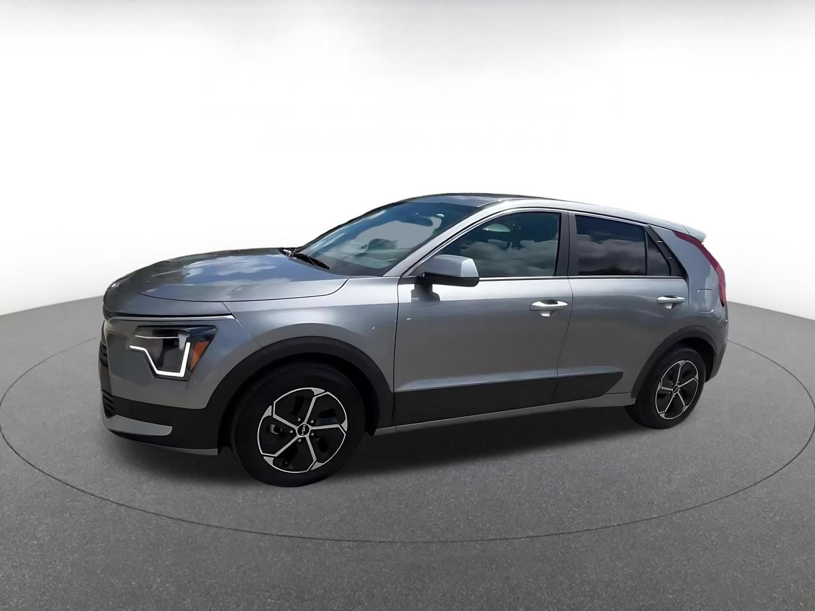 Thumbnail: 2026 Kia Niro - 8