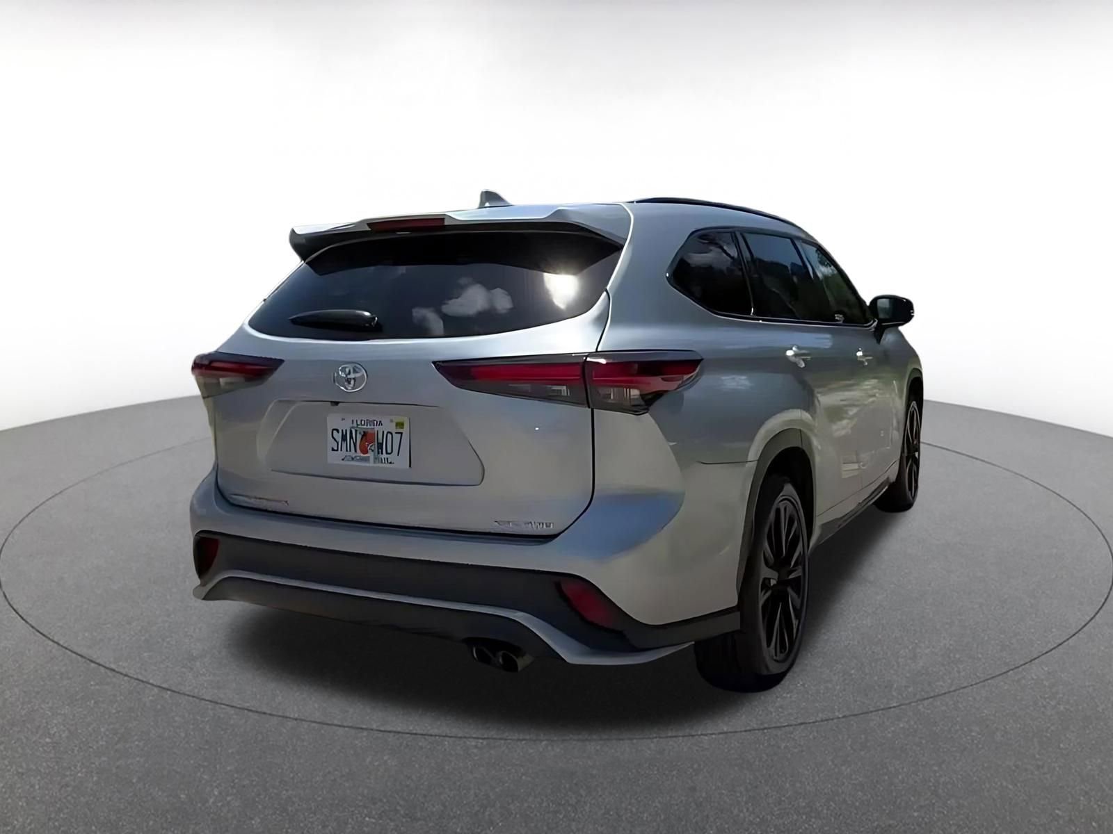 Thumbnail: 2025 Toyota Highlander - 14