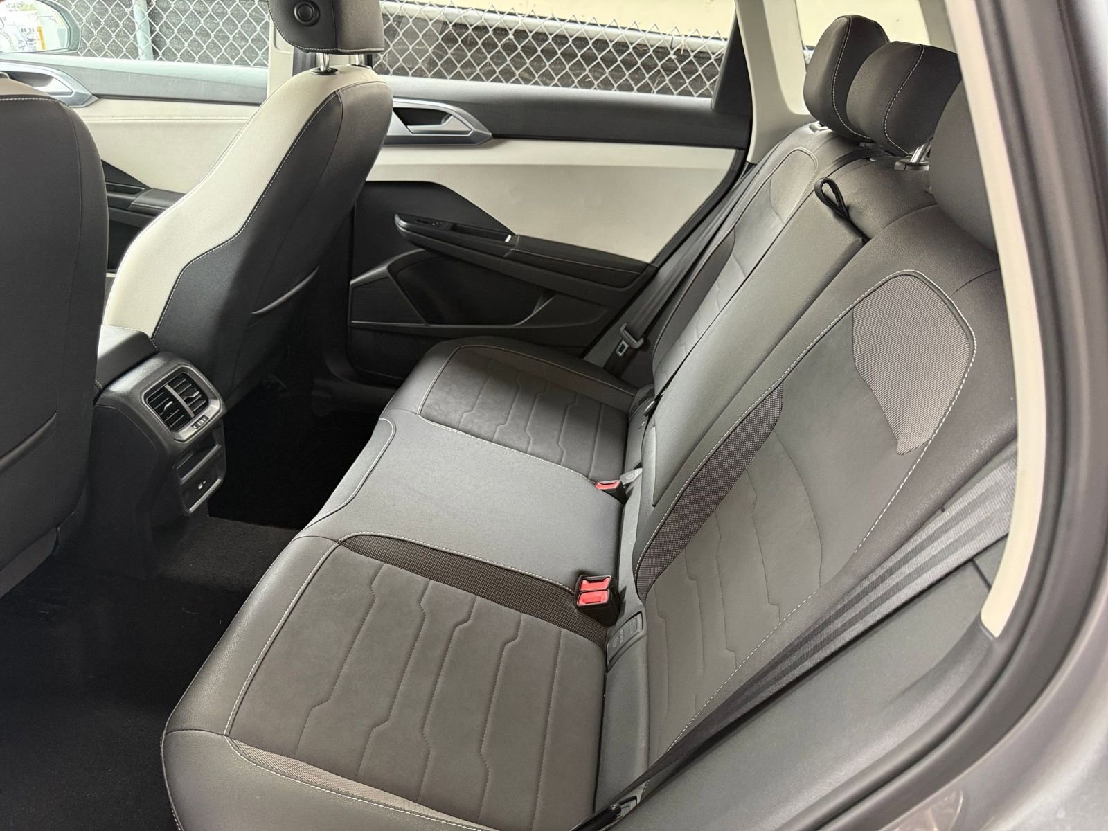 Thumbnail: 2025 Volkswagen Taos - 25