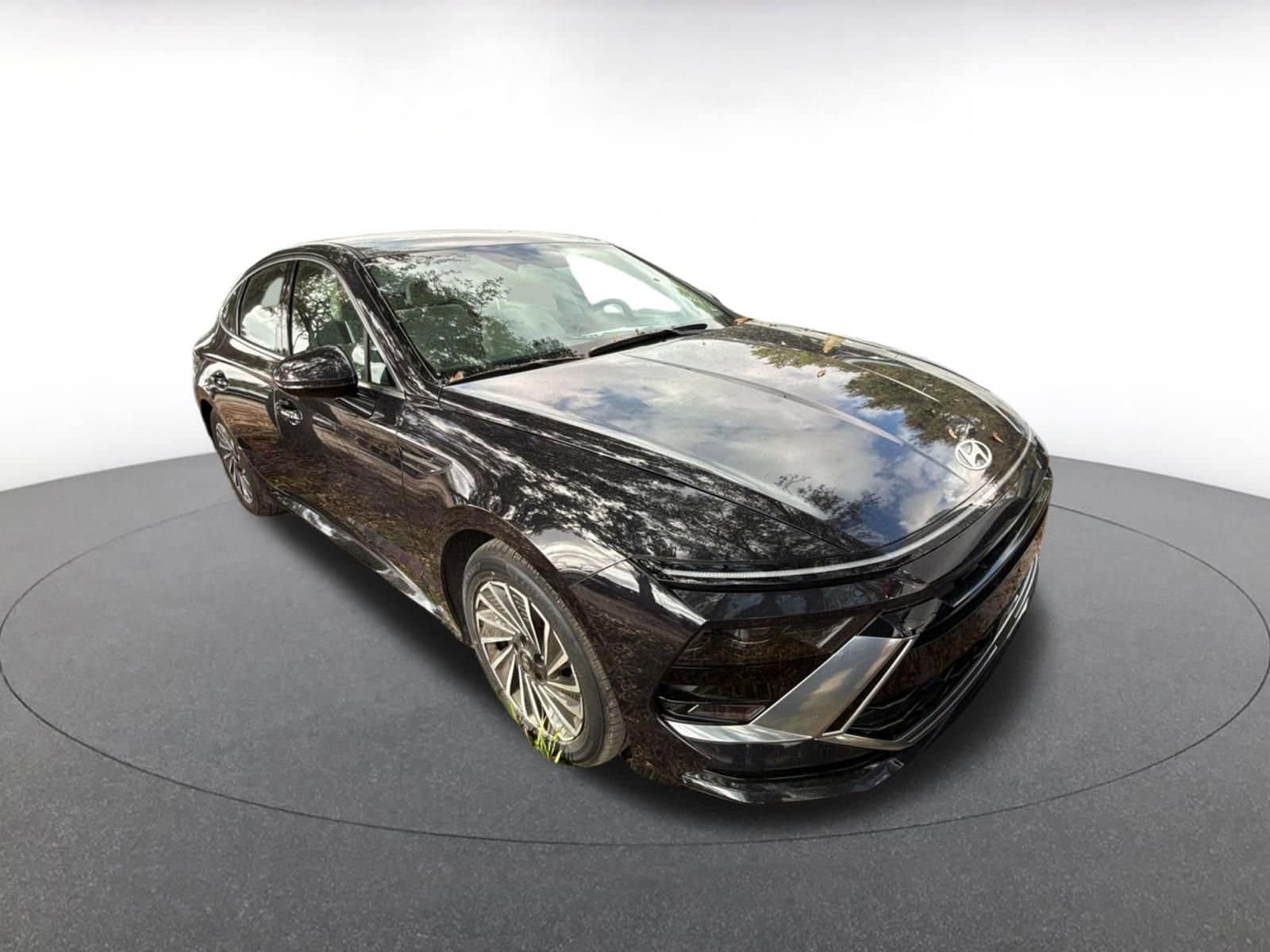 Thumbnail: 2025 Hyundai Sonata - 1