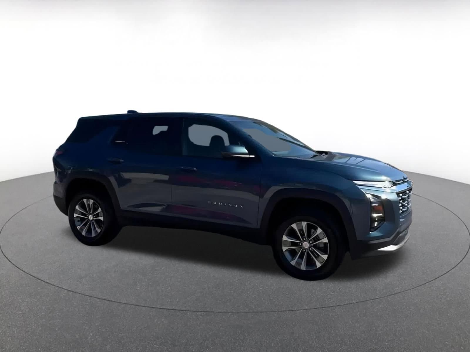 Thumbnail: 2025 Chevrolet Equinox - 2