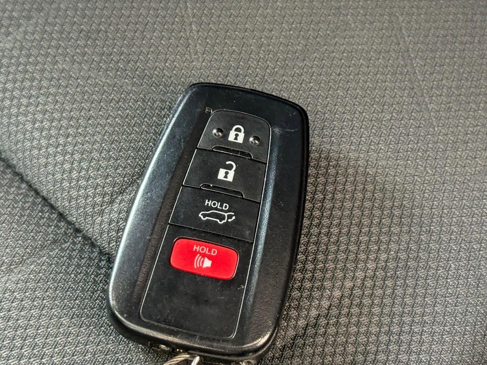 Thumbnail: 2025 Toyota RAV4 - 22