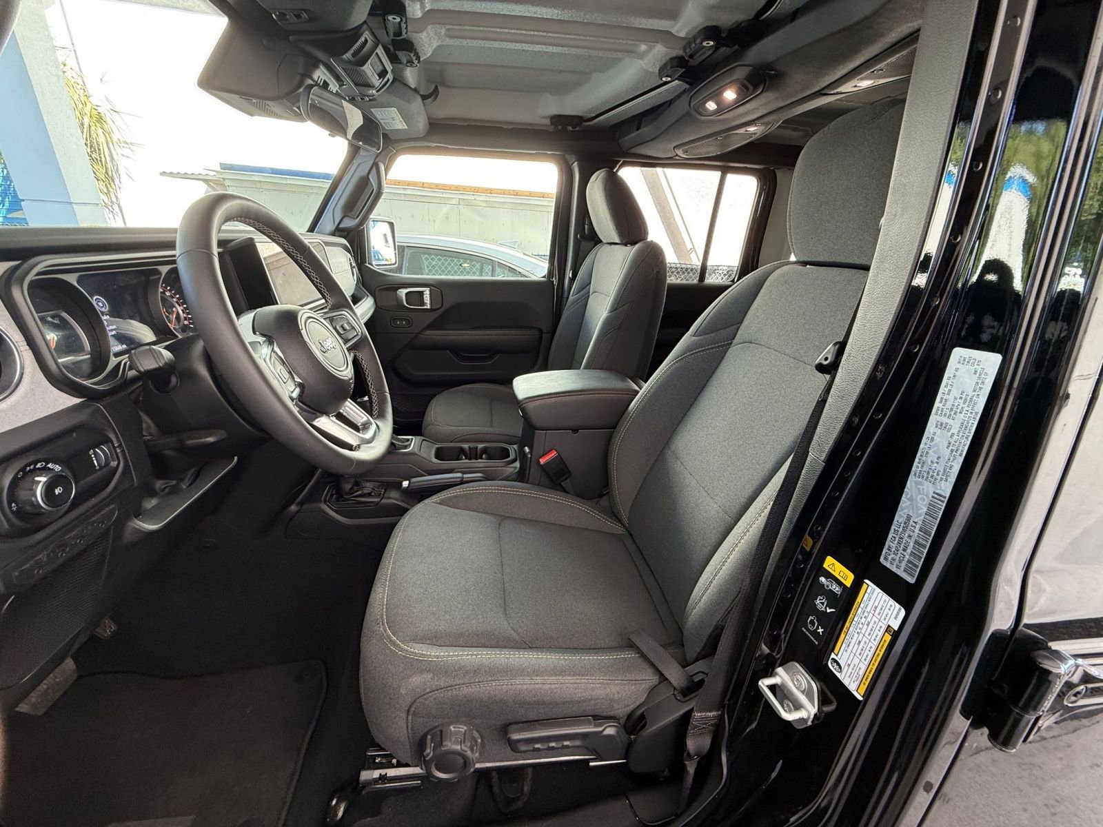 Thumbnail: 2025 Jeep Wrangler - 27