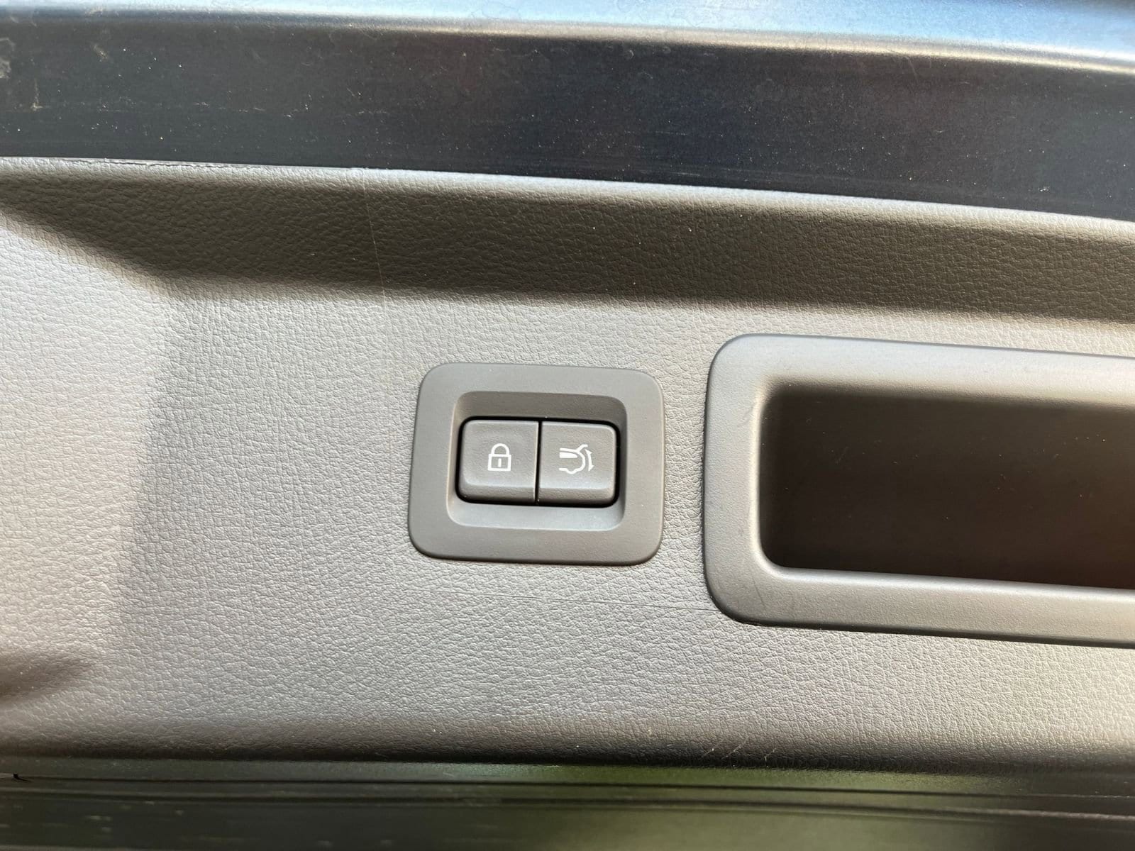 Thumbnail: 2025 Mazda CX-50 - 23