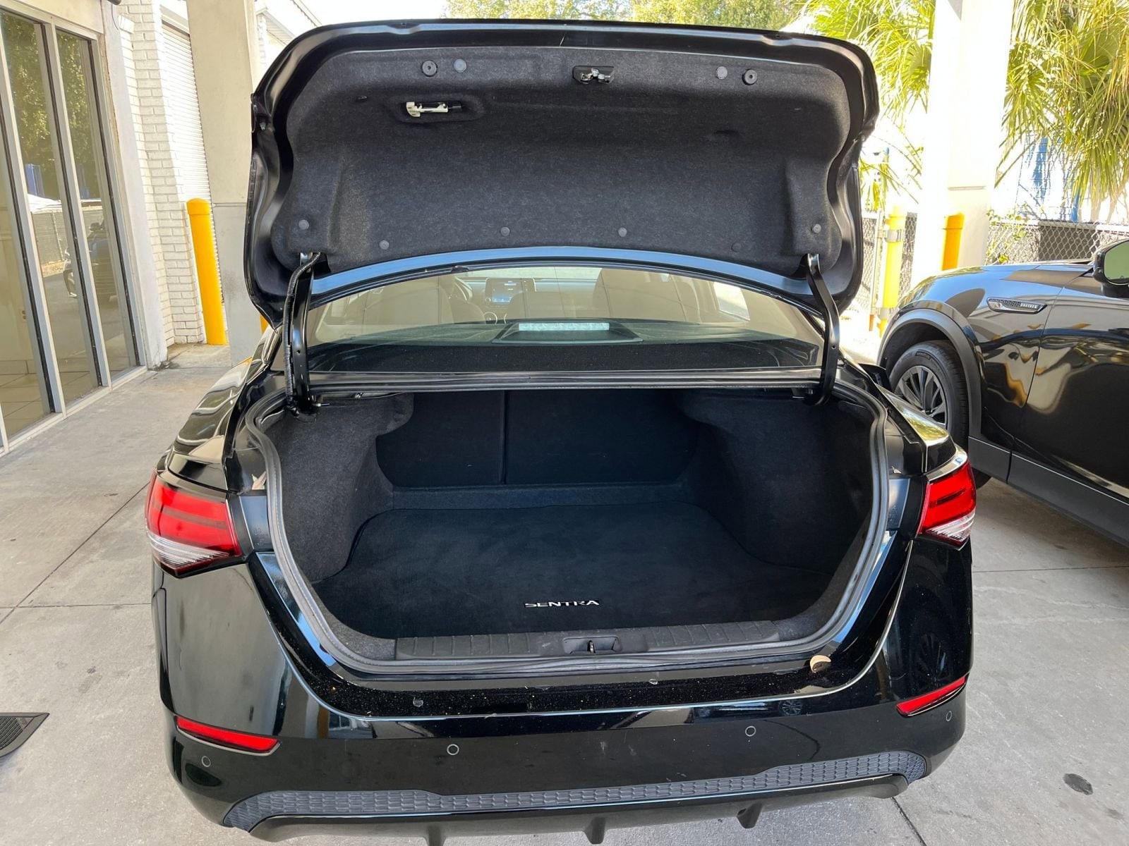 Thumbnail: 2025 Nissan Sentra - 31