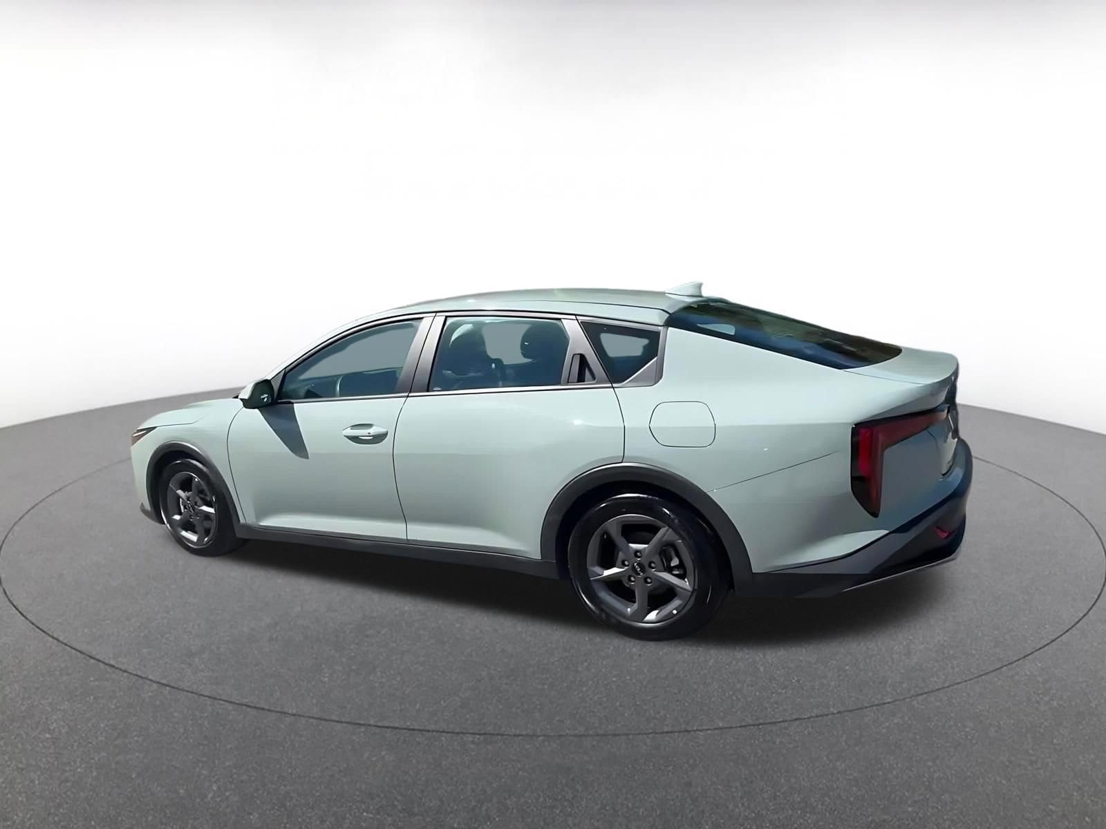 Thumbnail: 2025 Kia K4 - 10