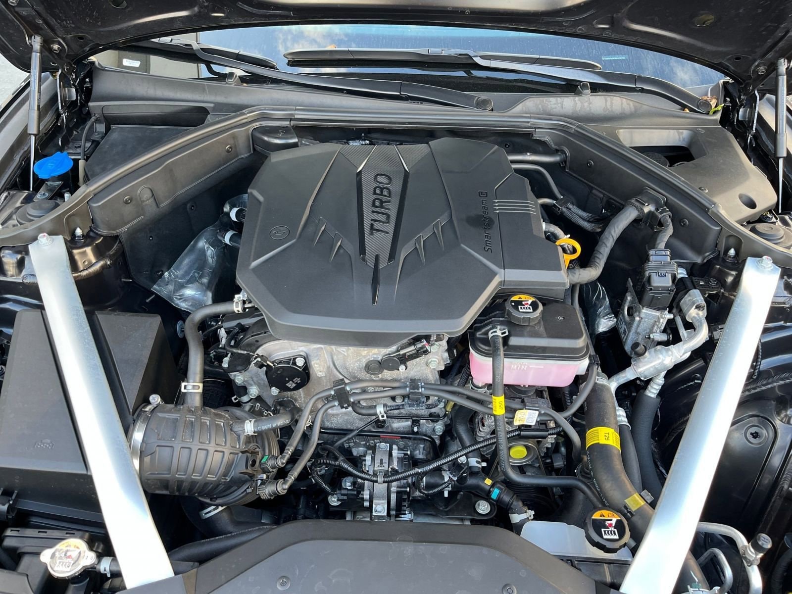 Thumbnail: 2025 Genesis G70 - 32