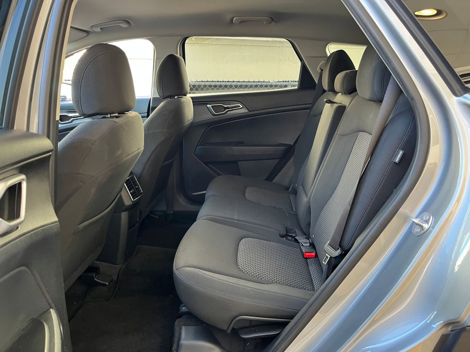 Thumbnail: 2025 Kia Sportage - 25