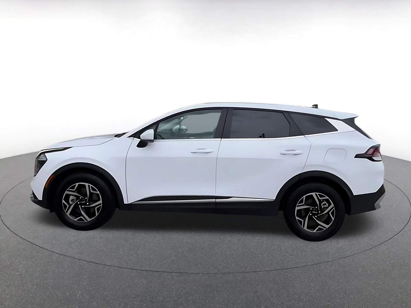 Thumbnail: 2025 Kia Sportage - 9