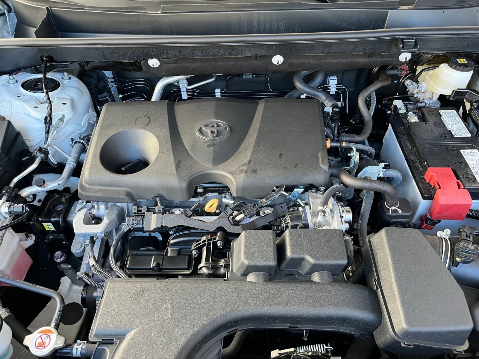 Thumbnail: 2025 Toyota RAV4 - 32