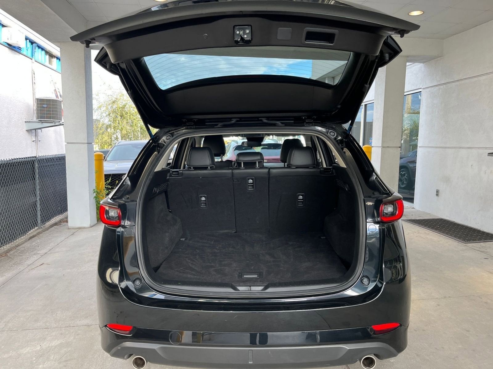 Thumbnail: 2025 Mazda CX-5 - 31