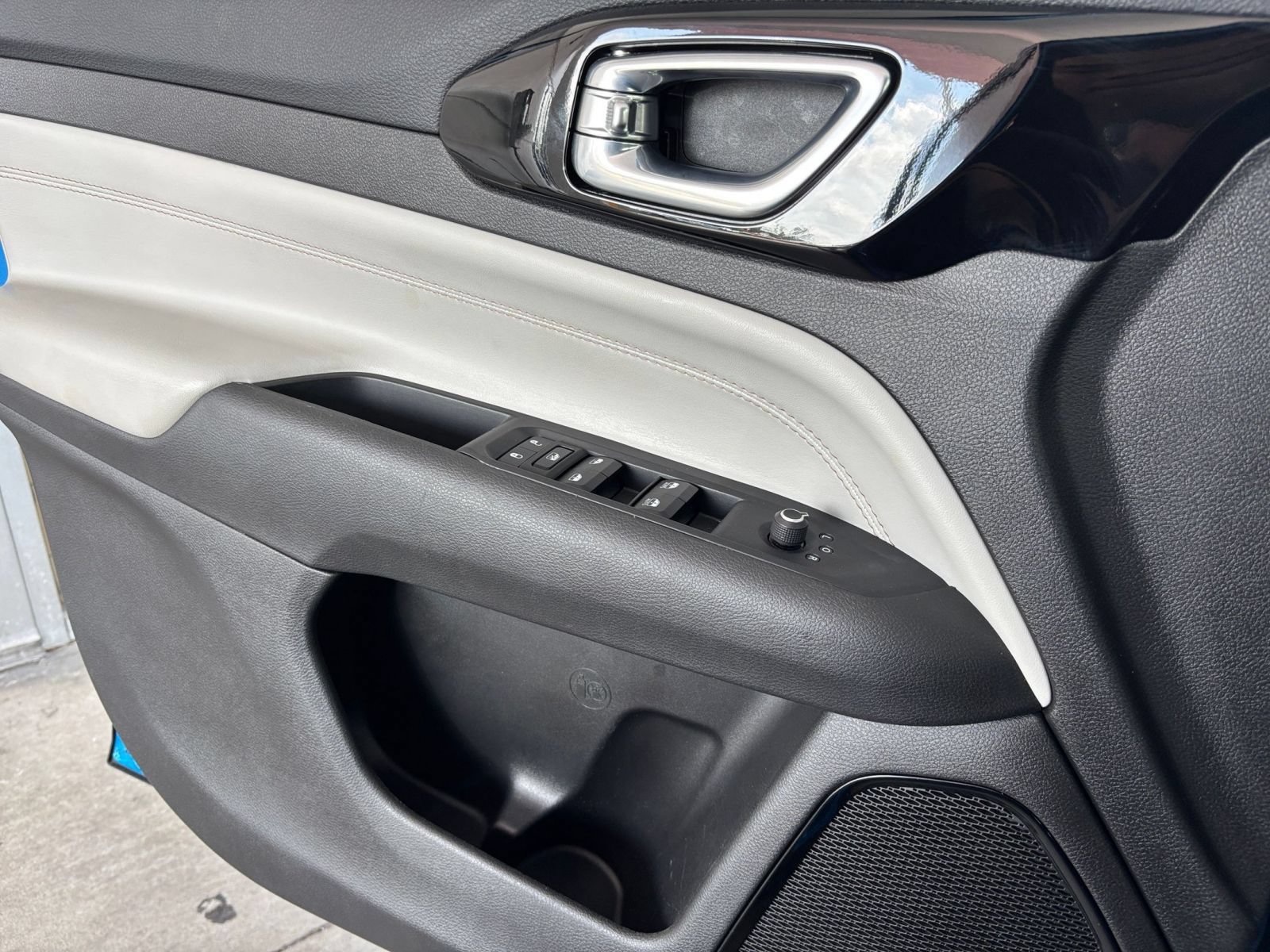 Thumbnail: 2025 Jeep Compass - 18