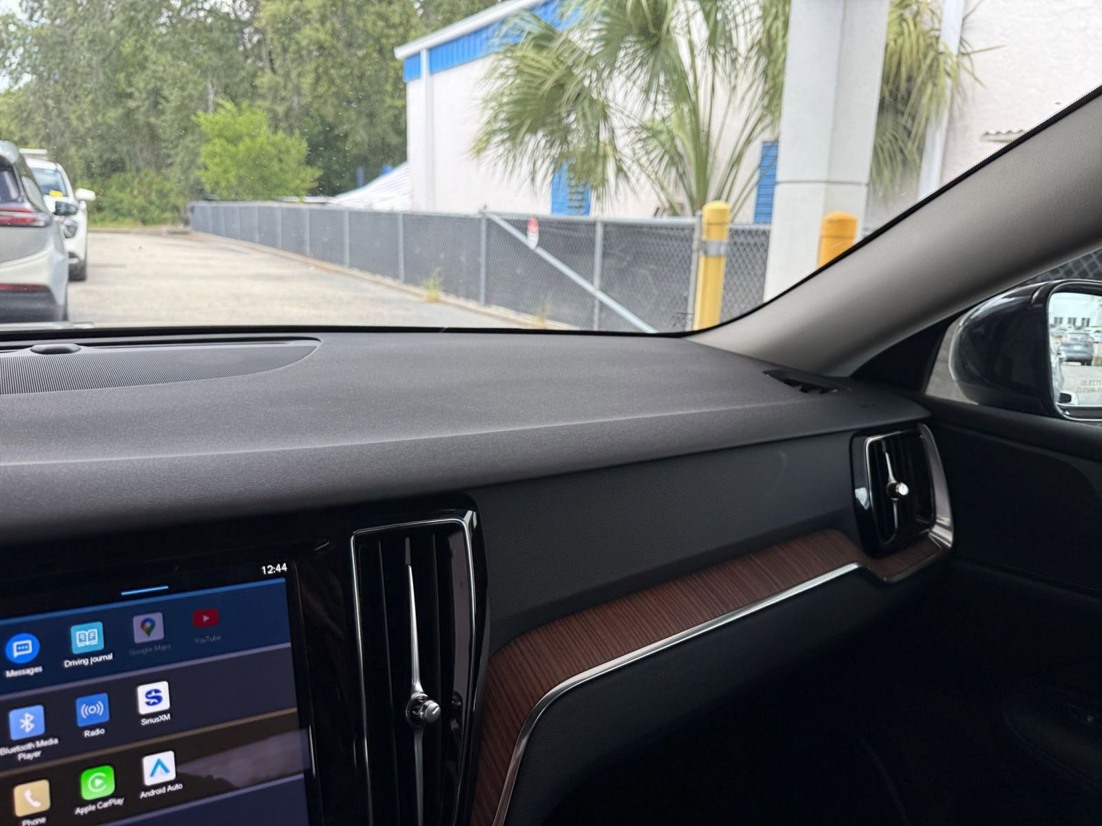 Thumbnail: 2025 Volvo S60 - 35