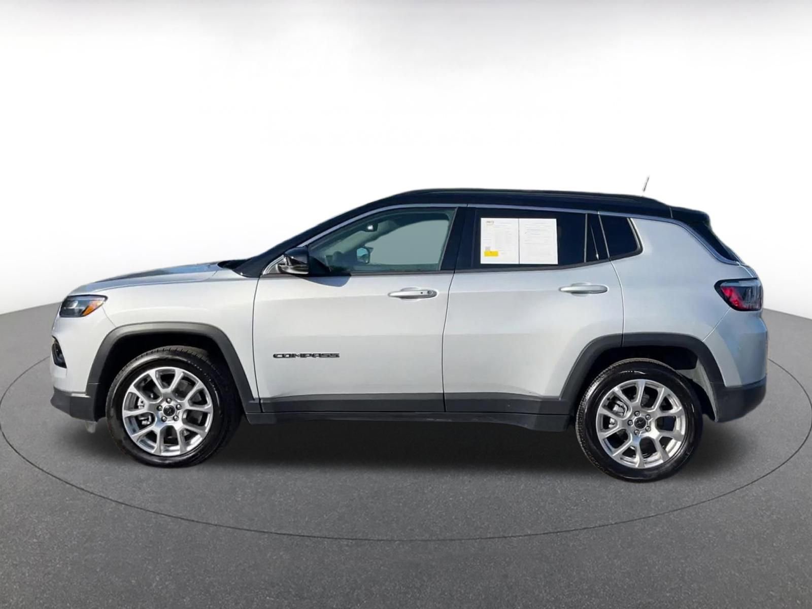 Thumbnail: 2025 Jeep Compass - 9