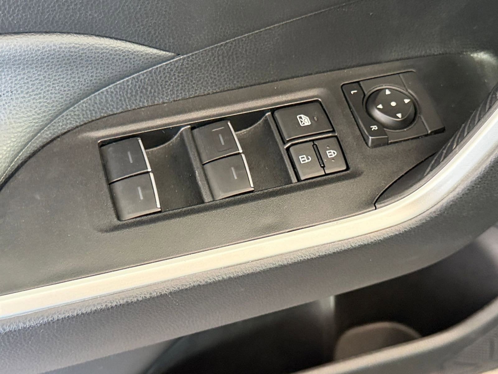 Thumbnail: 2025 Toyota RAV4 - 20