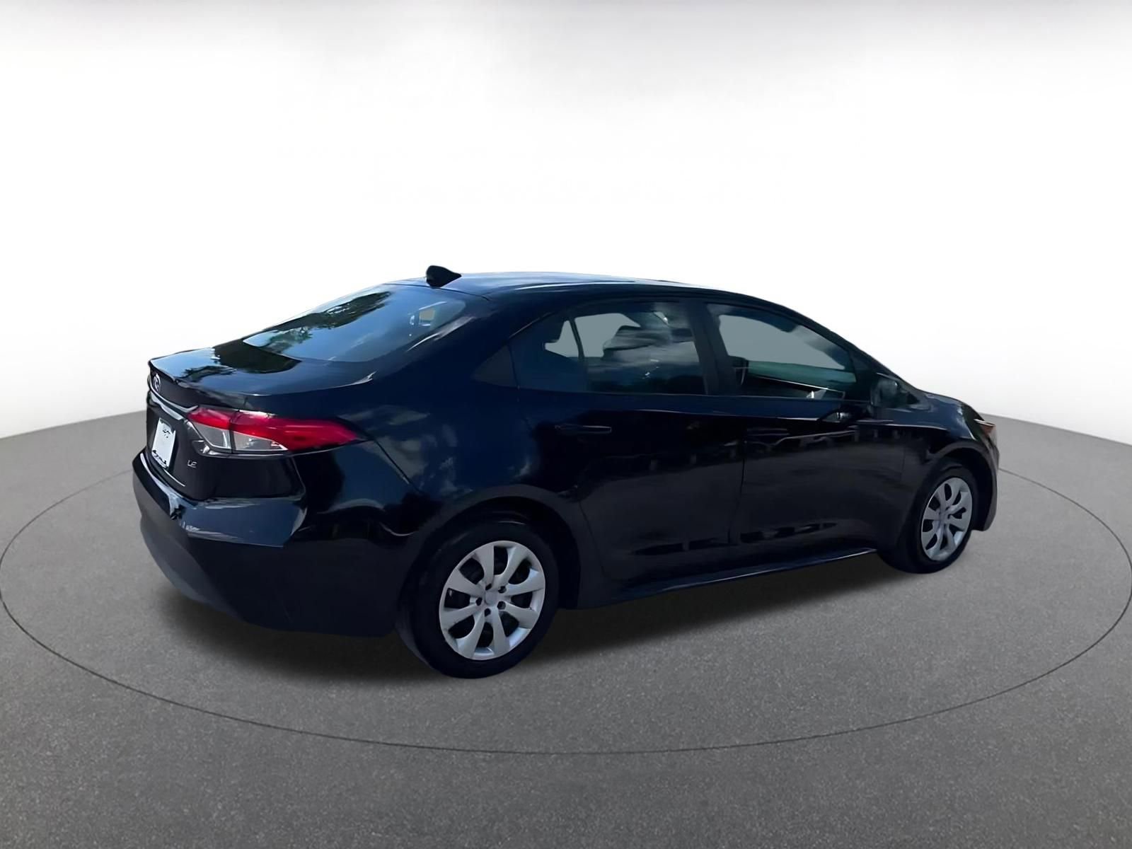 Thumbnail: 2025 Toyota Corolla - 14