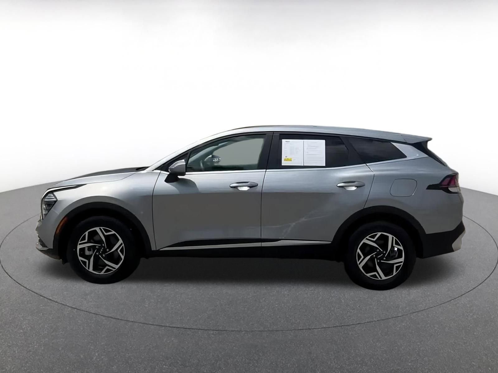 2024 Kia Sportage LX 8
