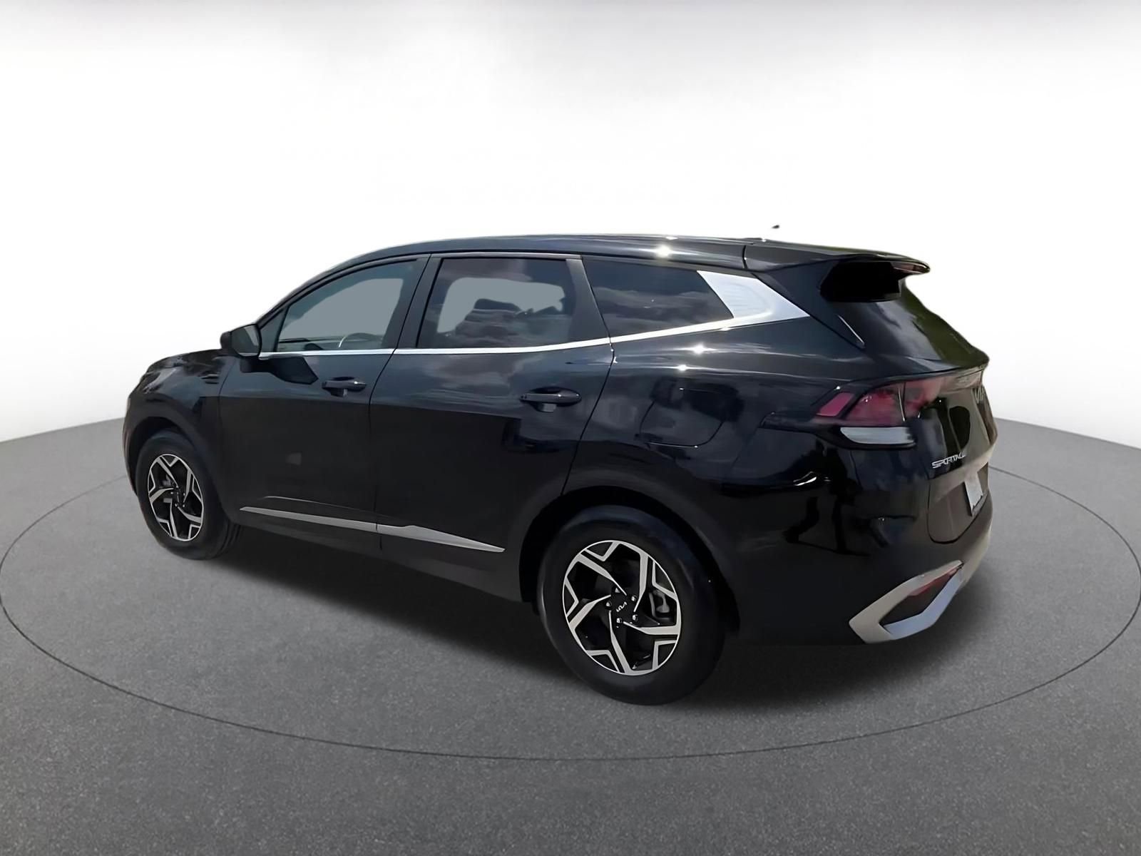 Thumbnail: 2025 Kia Sportage - 10