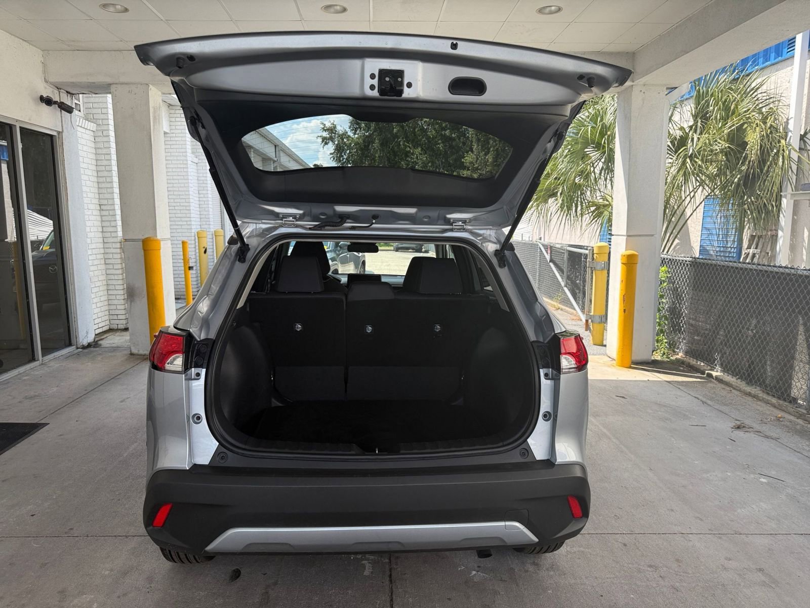 Thumbnail: 2025 Toyota Corolla Cross - 31