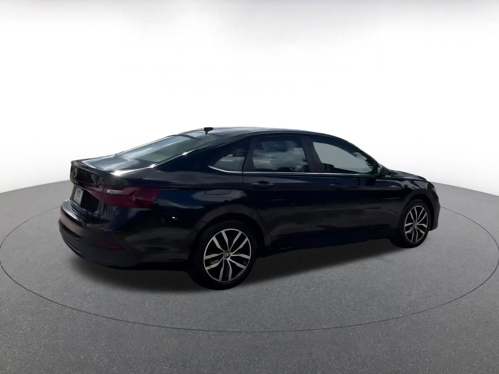 Thumbnail: 2025 Volkswagen Jetta - 14