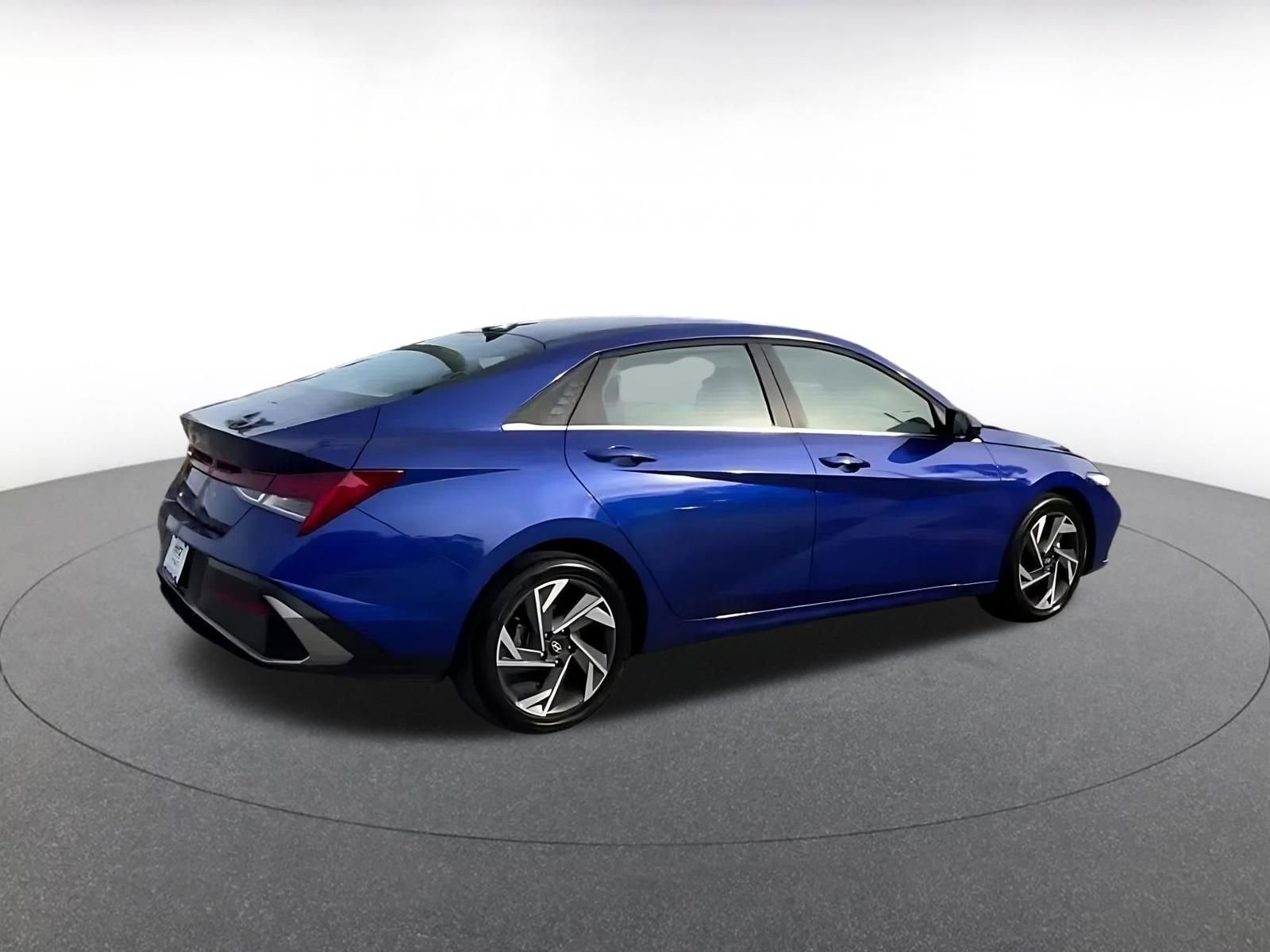 Thumbnail: 2025 Hyundai Elantra - 15