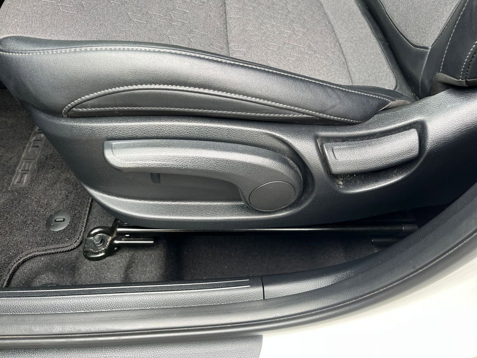 Thumbnail: 2025 Kia Seltos - 24