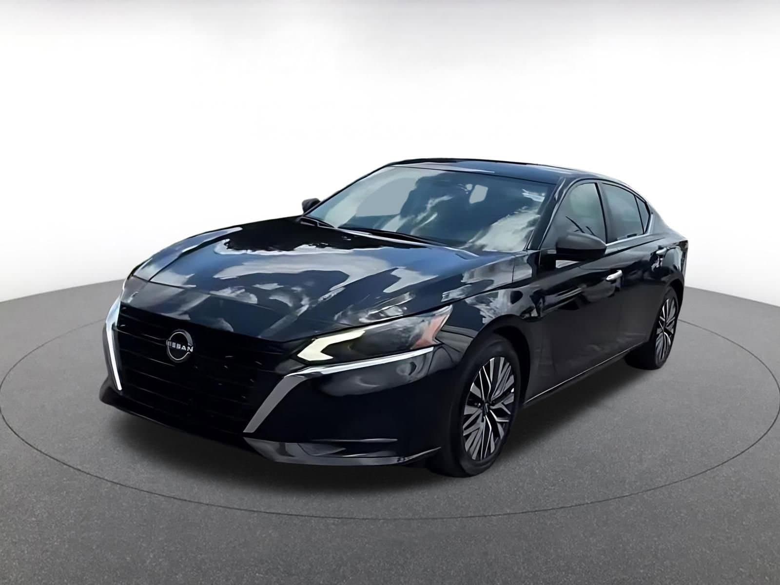 Thumbnail: 2025 Nissan Altima - 7