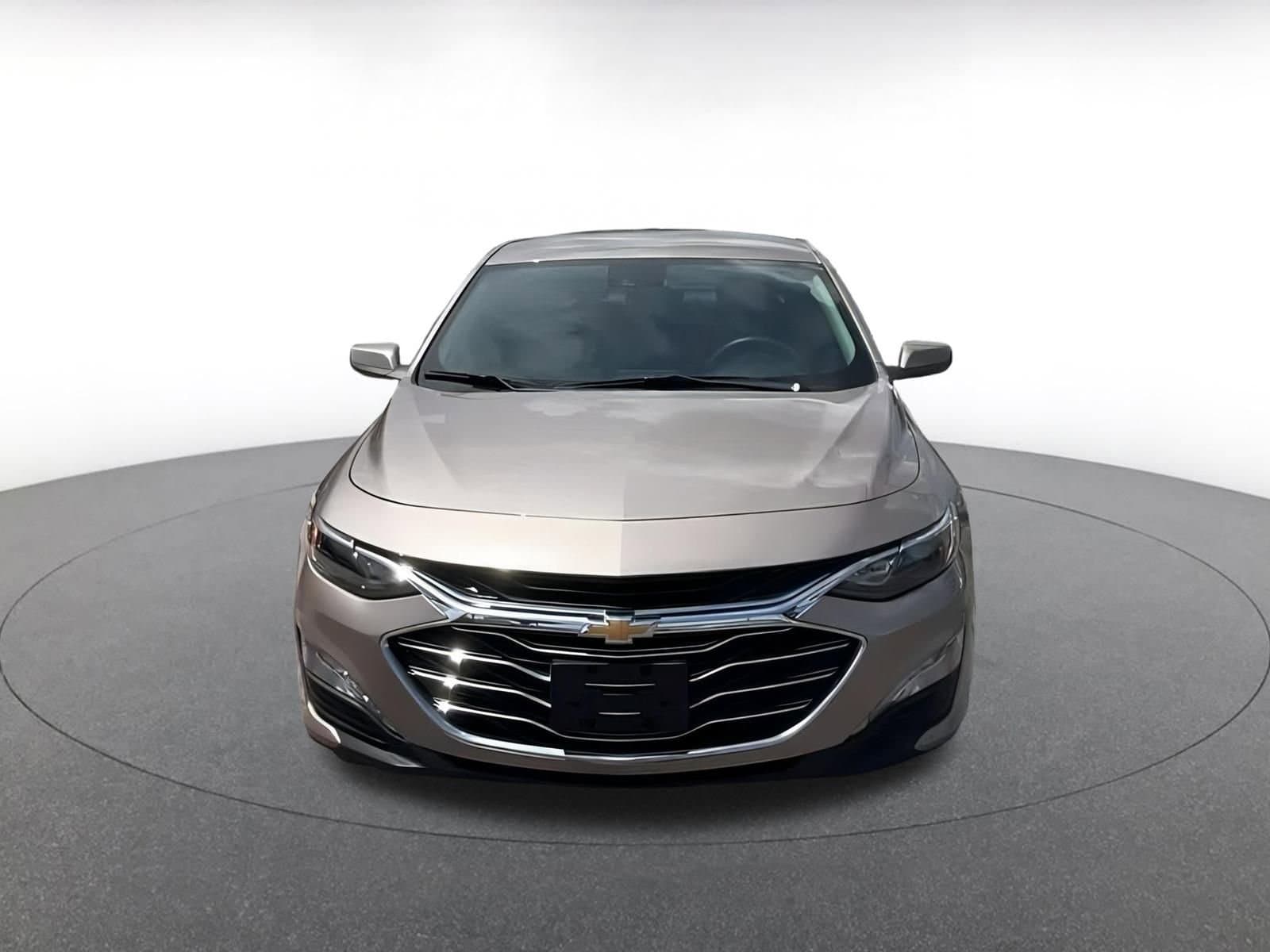 Thumbnail: 2023 Chevrolet Malibu - 5
