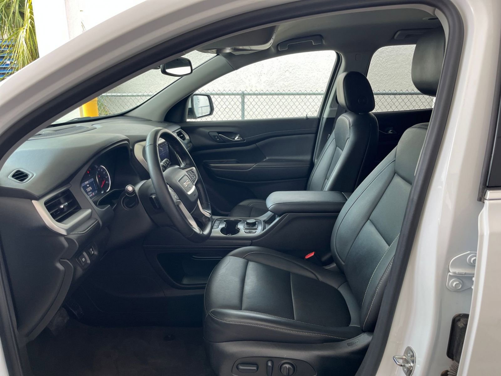 Thumbnail: 2023 GMC Acadia - 27