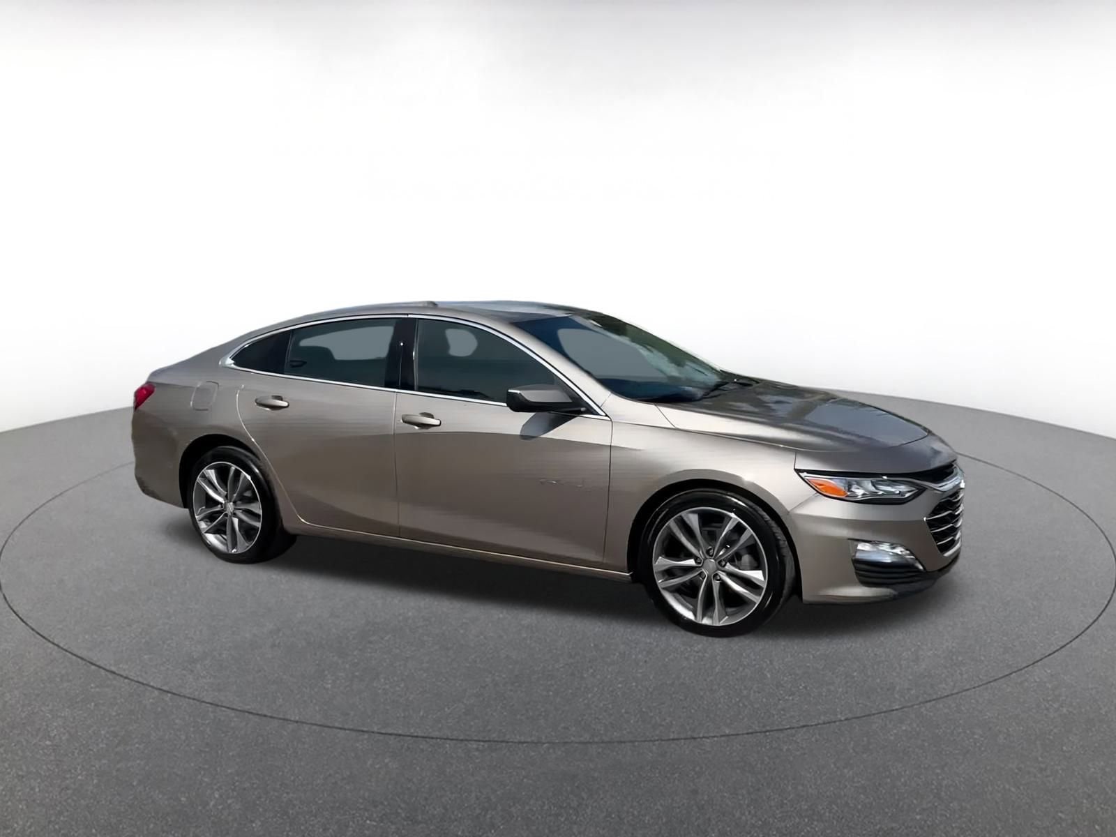 Thumbnail: 2024 Chevrolet Malibu - 2