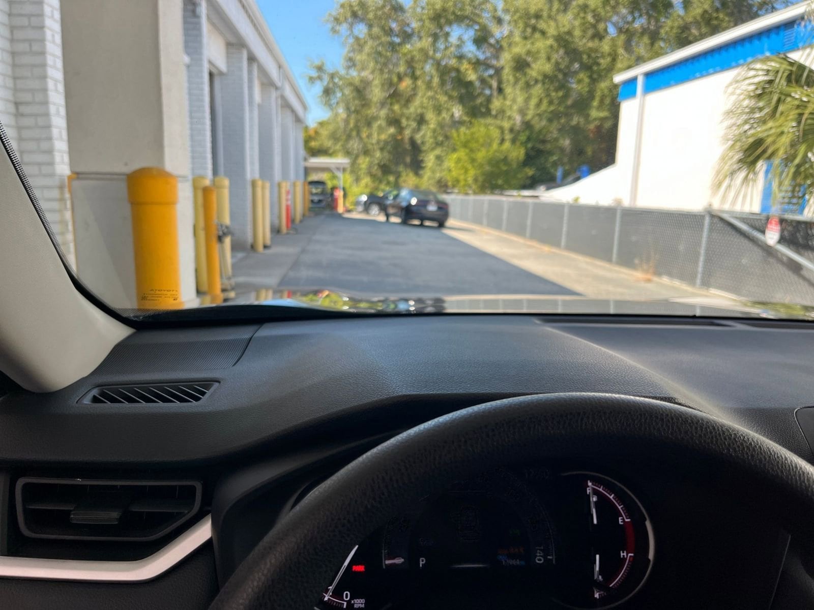 Thumbnail: 2025 Toyota RAV4 - 34