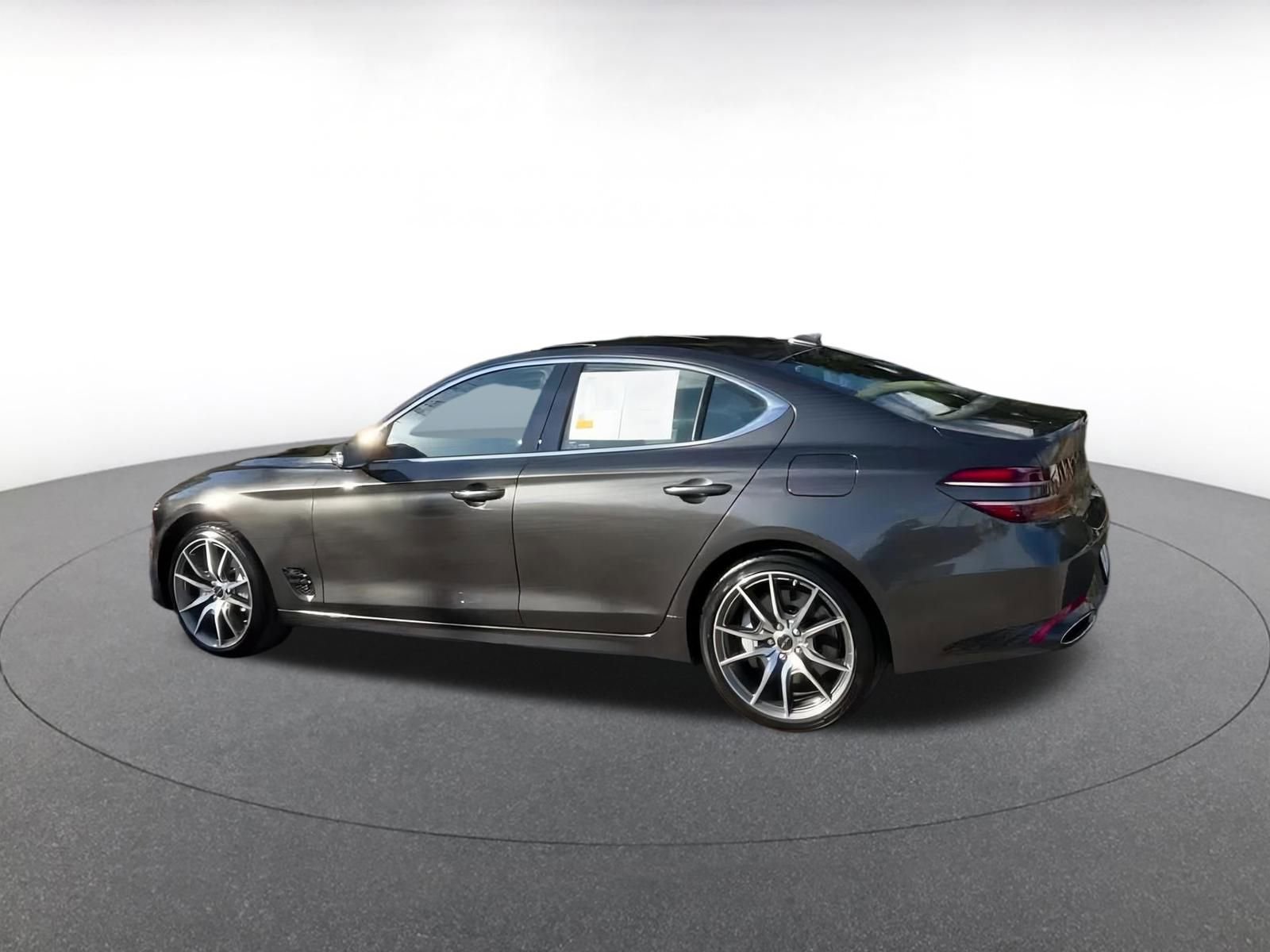 Thumbnail: 2025 Genesis G70 - 10