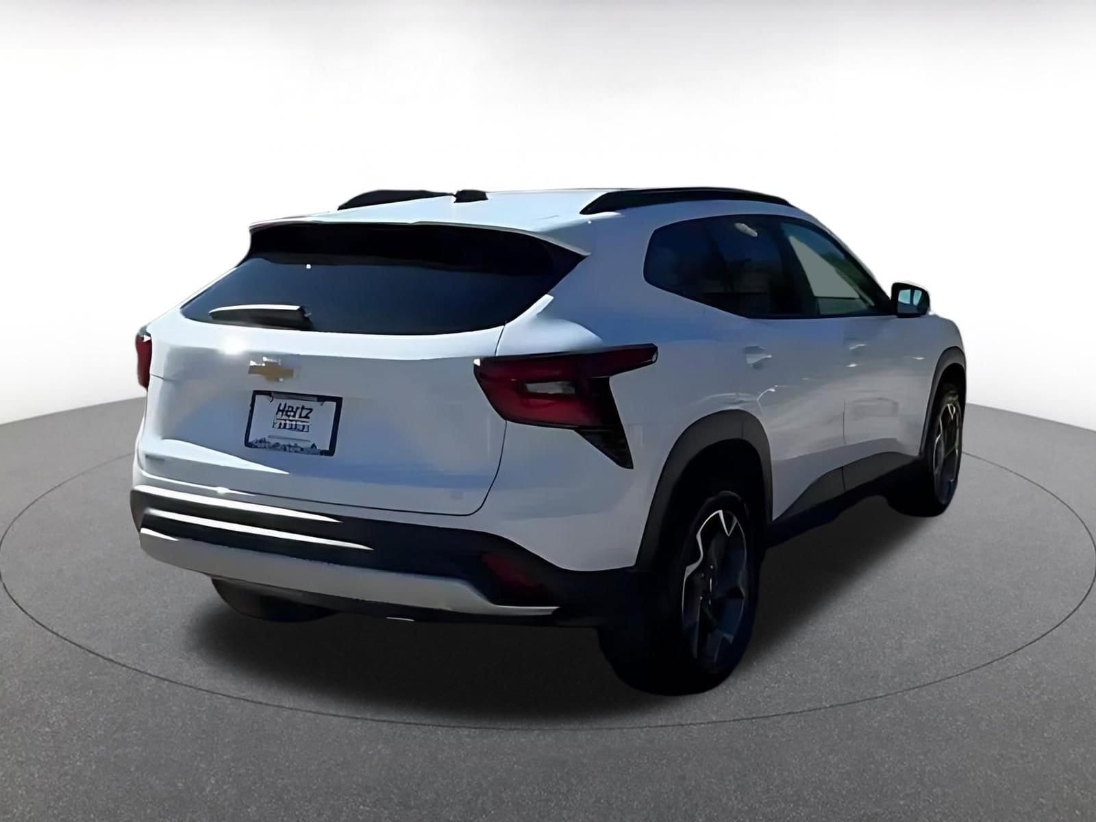 Thumbnail: 2025 Chevrolet Trax - 15